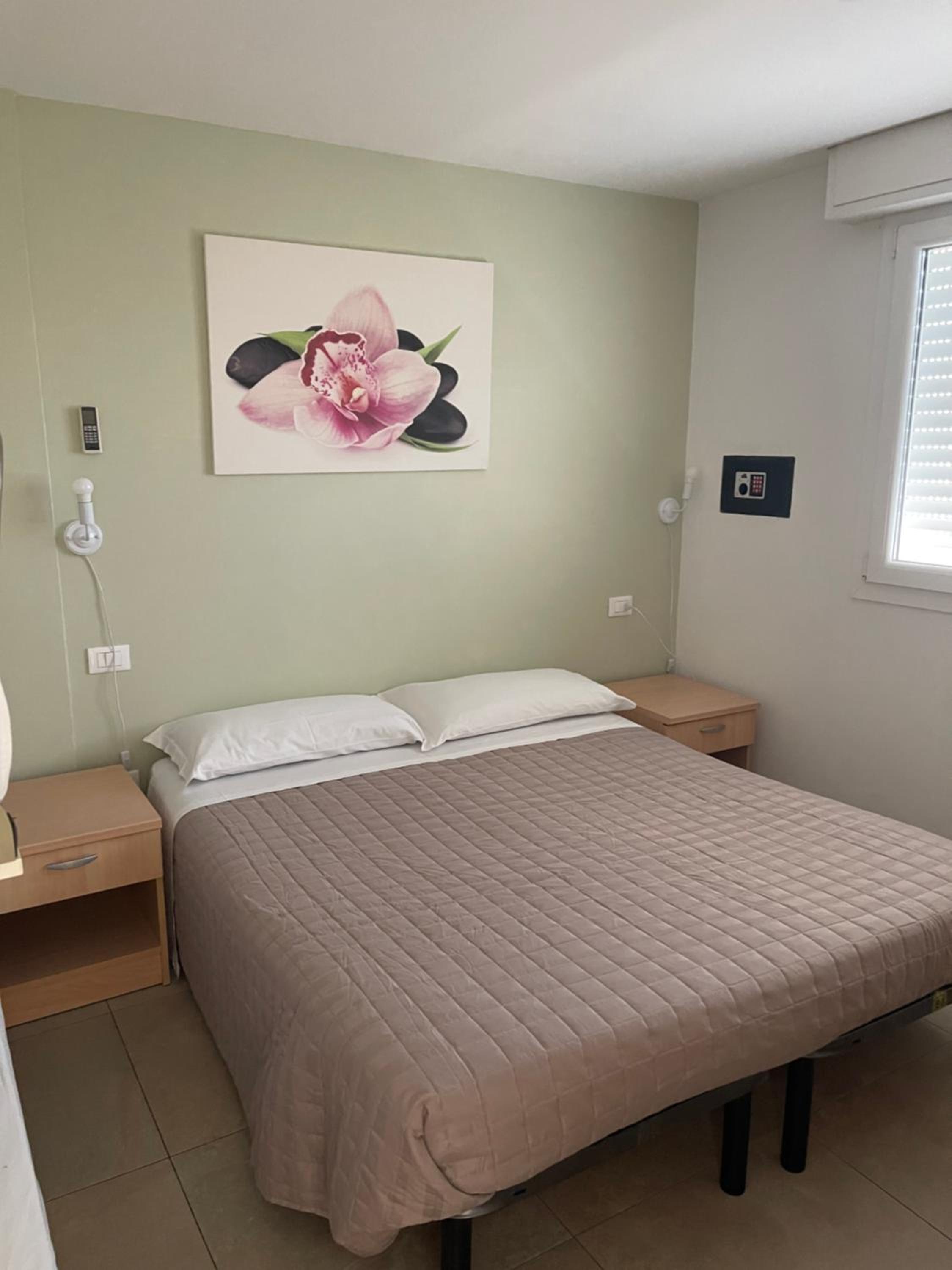 One-Bedroom Apartment with Terrace