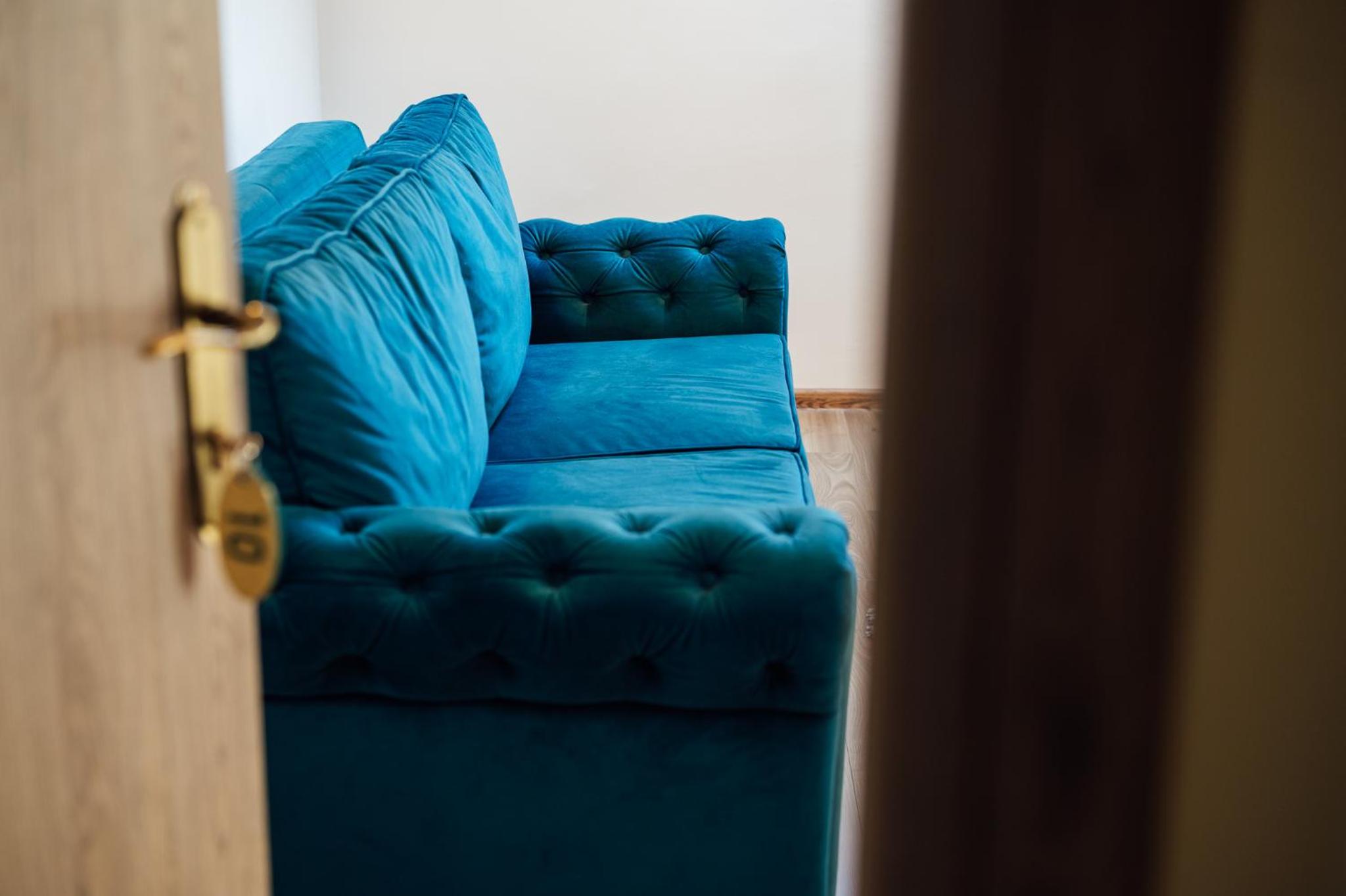 Family Suite with Balcony - Photo 4