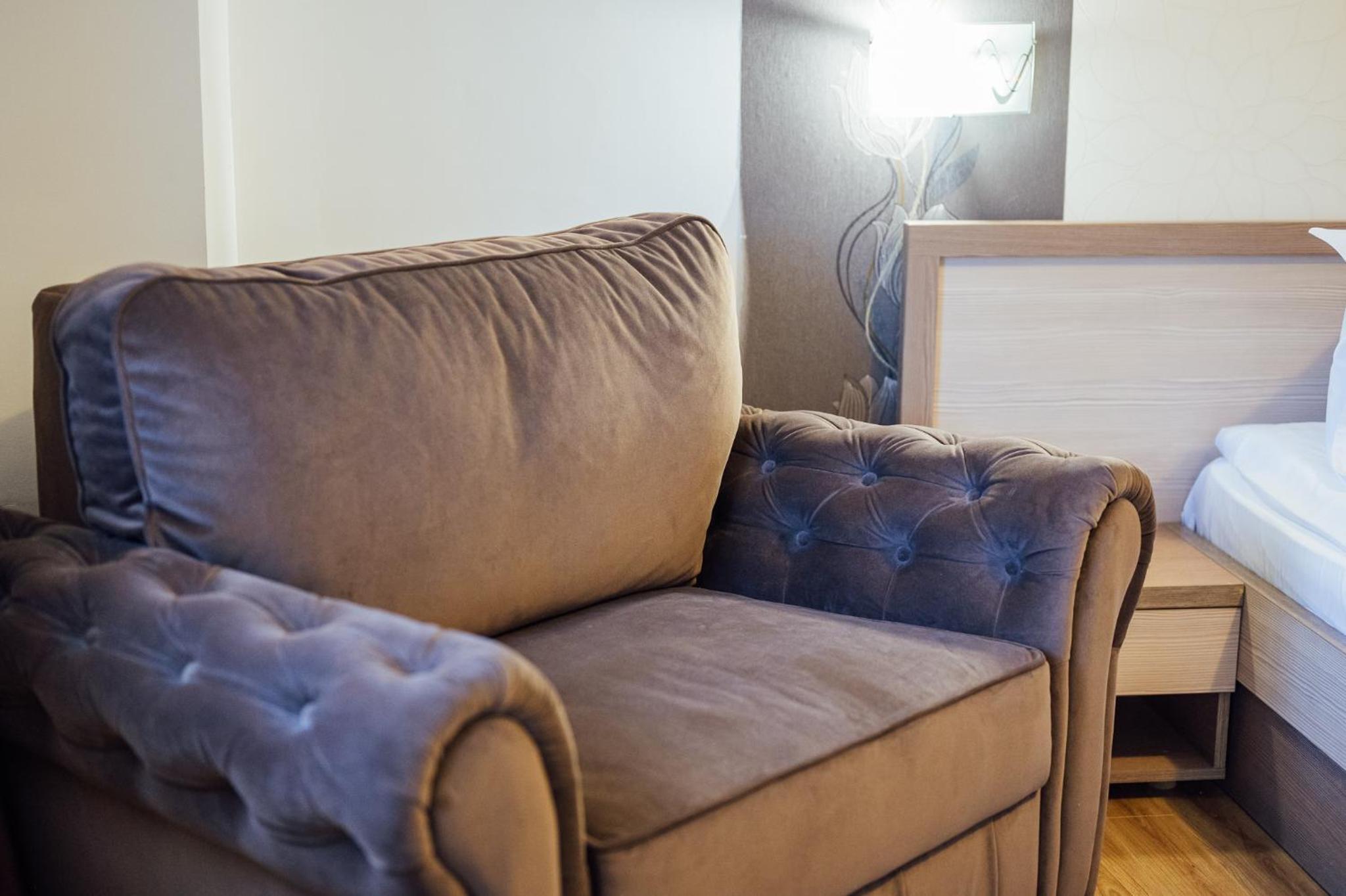 Double Room - Photo 7