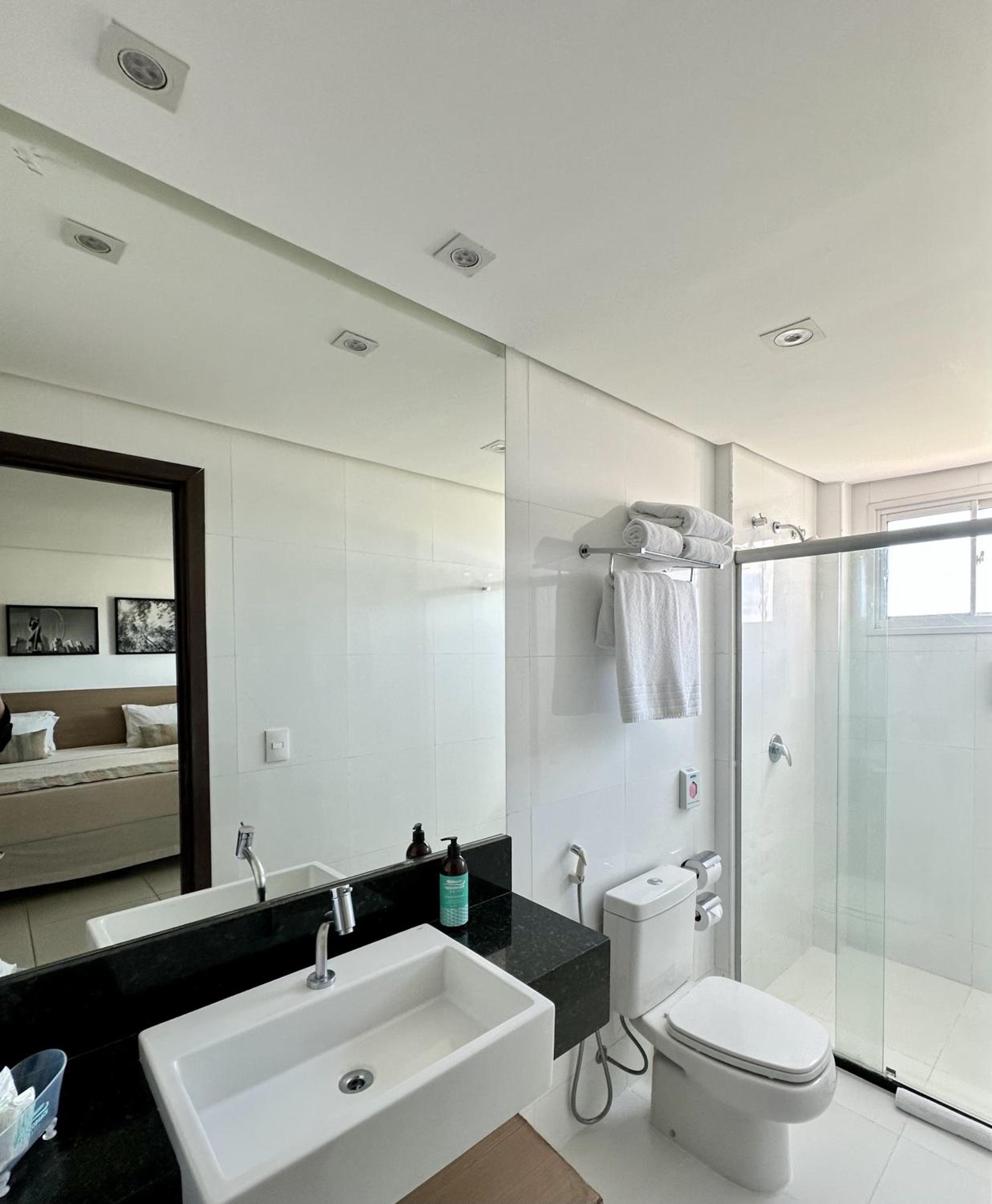 Suite with Side Sea View (3 Adults) thumbnail 6