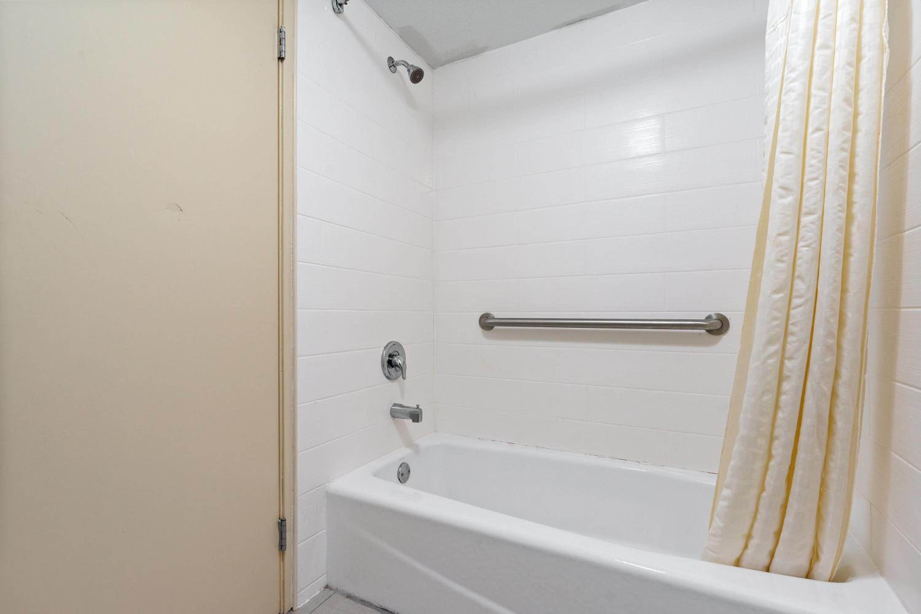 Superior King Room - Photo 3