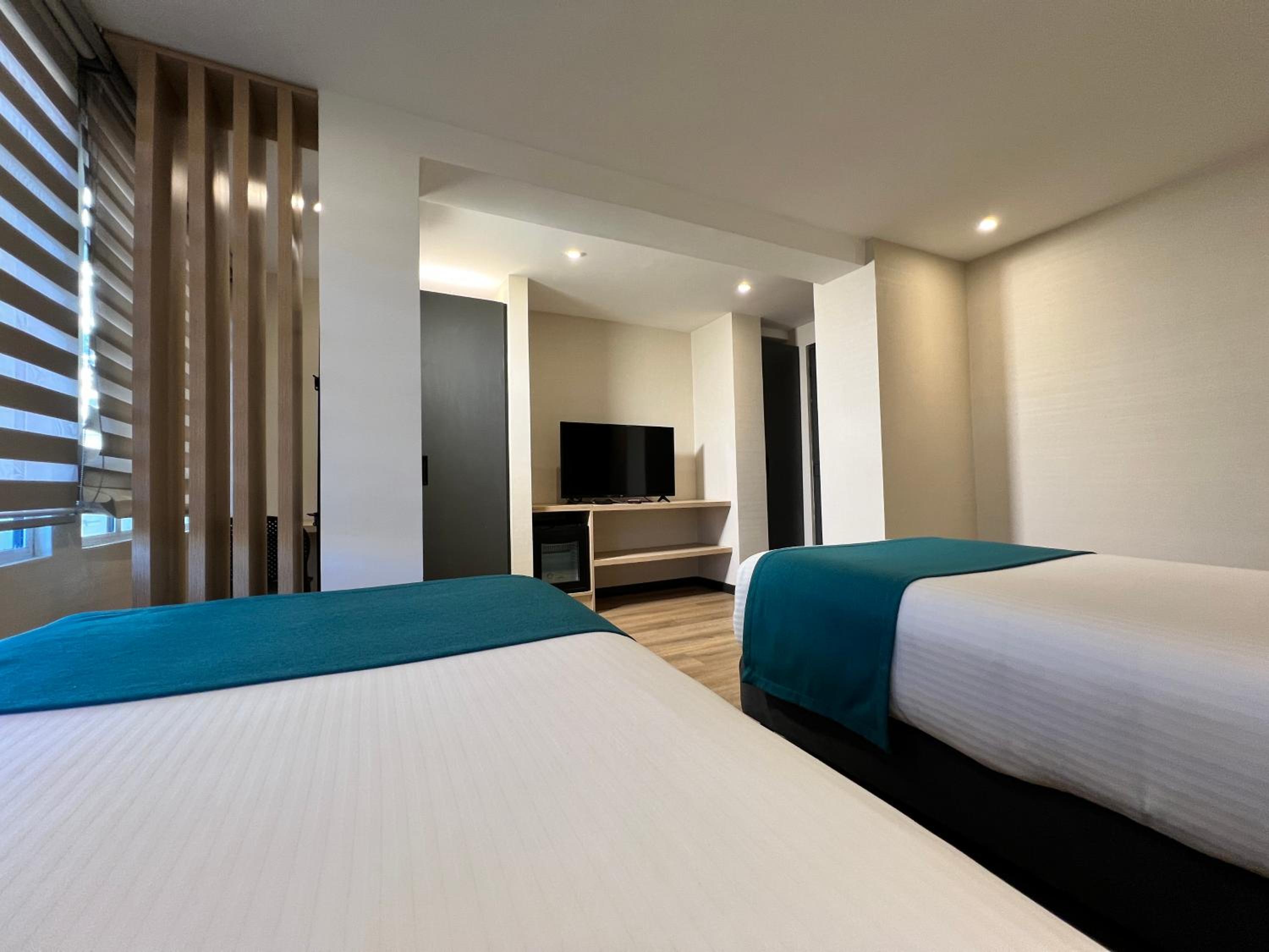 Deluxe Twin Room photo 2