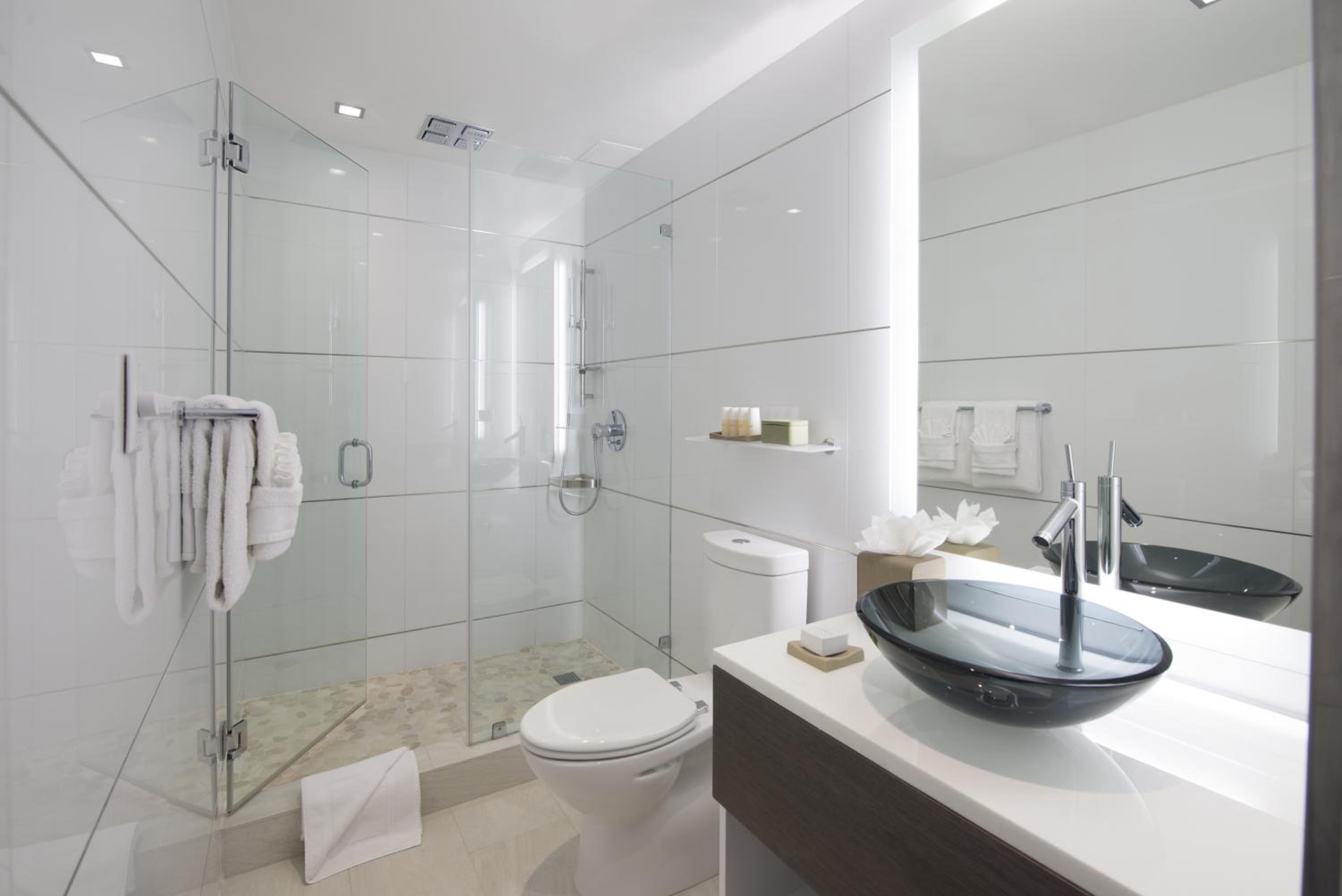 Deluxe Suite - Photo 18