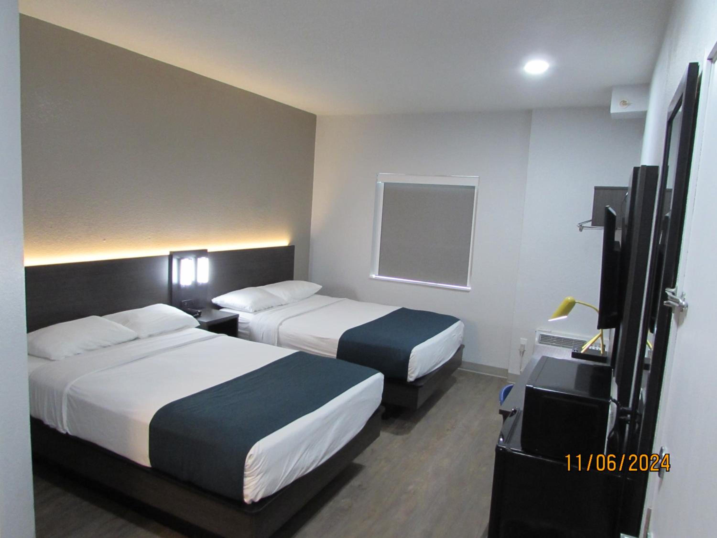 Double Room - Disability Access photo 1