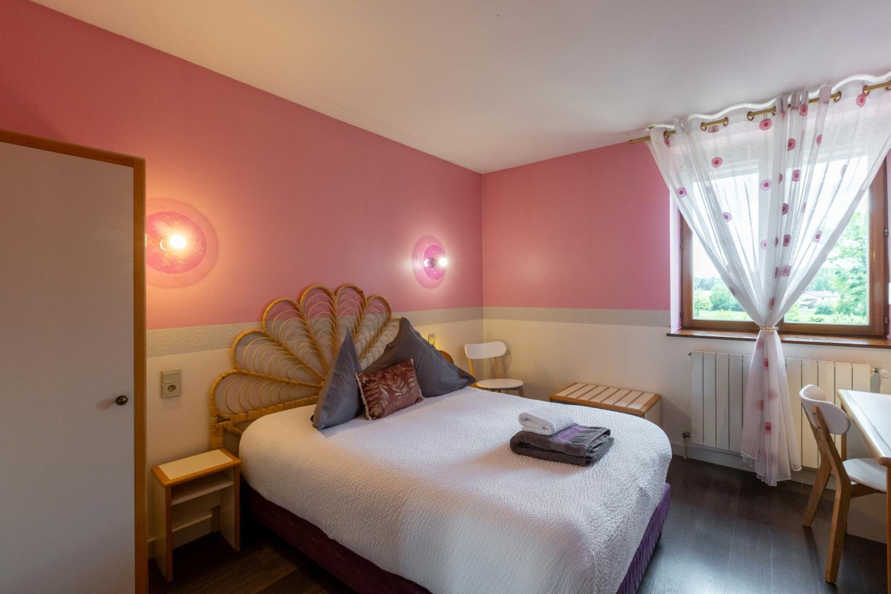 Standard Double Room - Photo 1