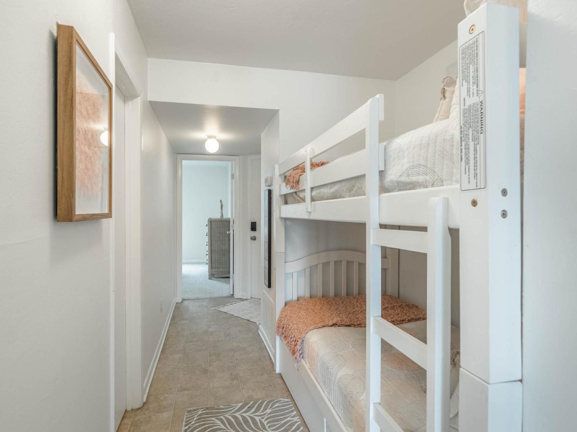 One-Bedroom Apartment with Ocean View photo 2