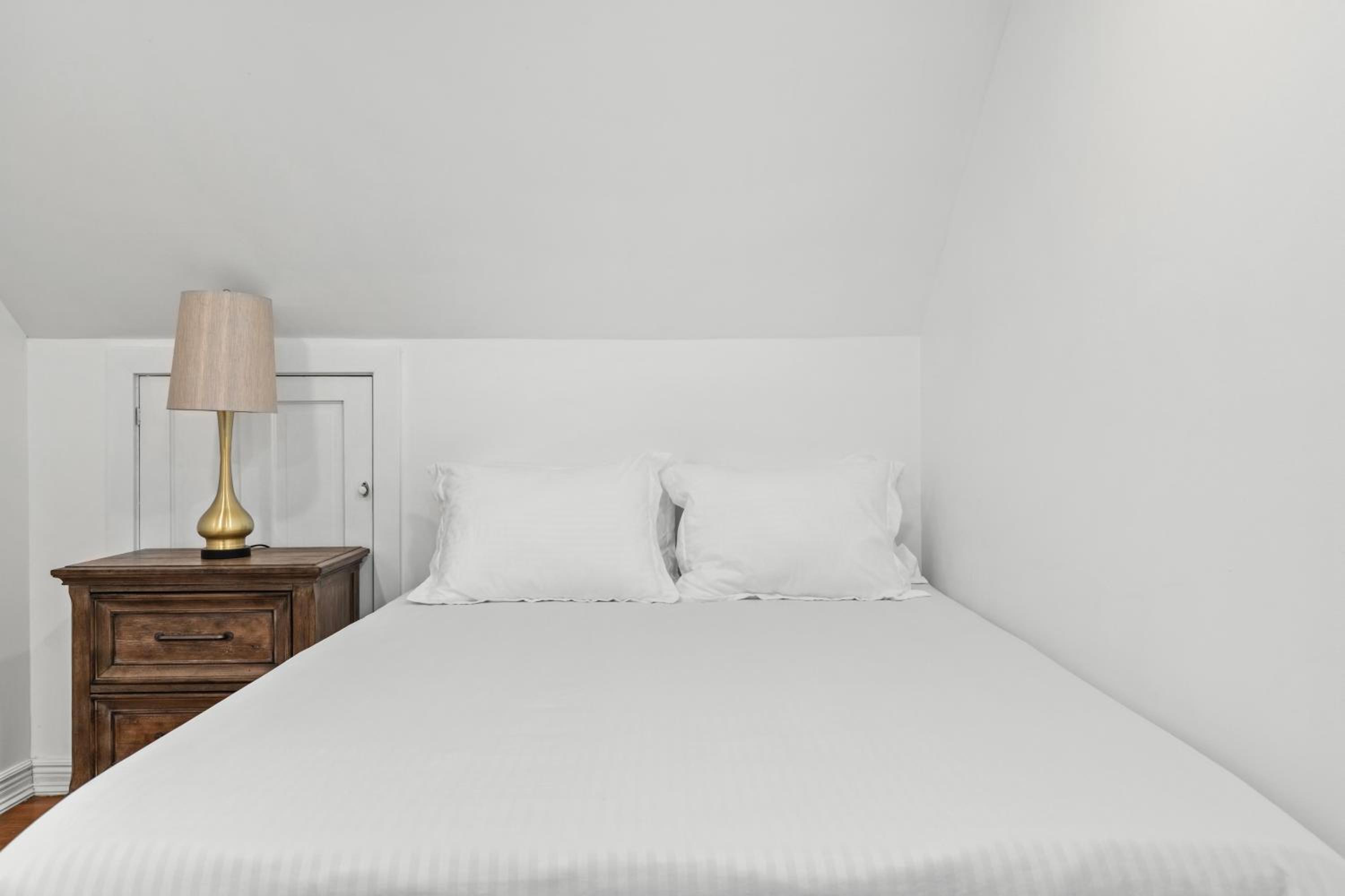 Four-Bedroom House photo 1