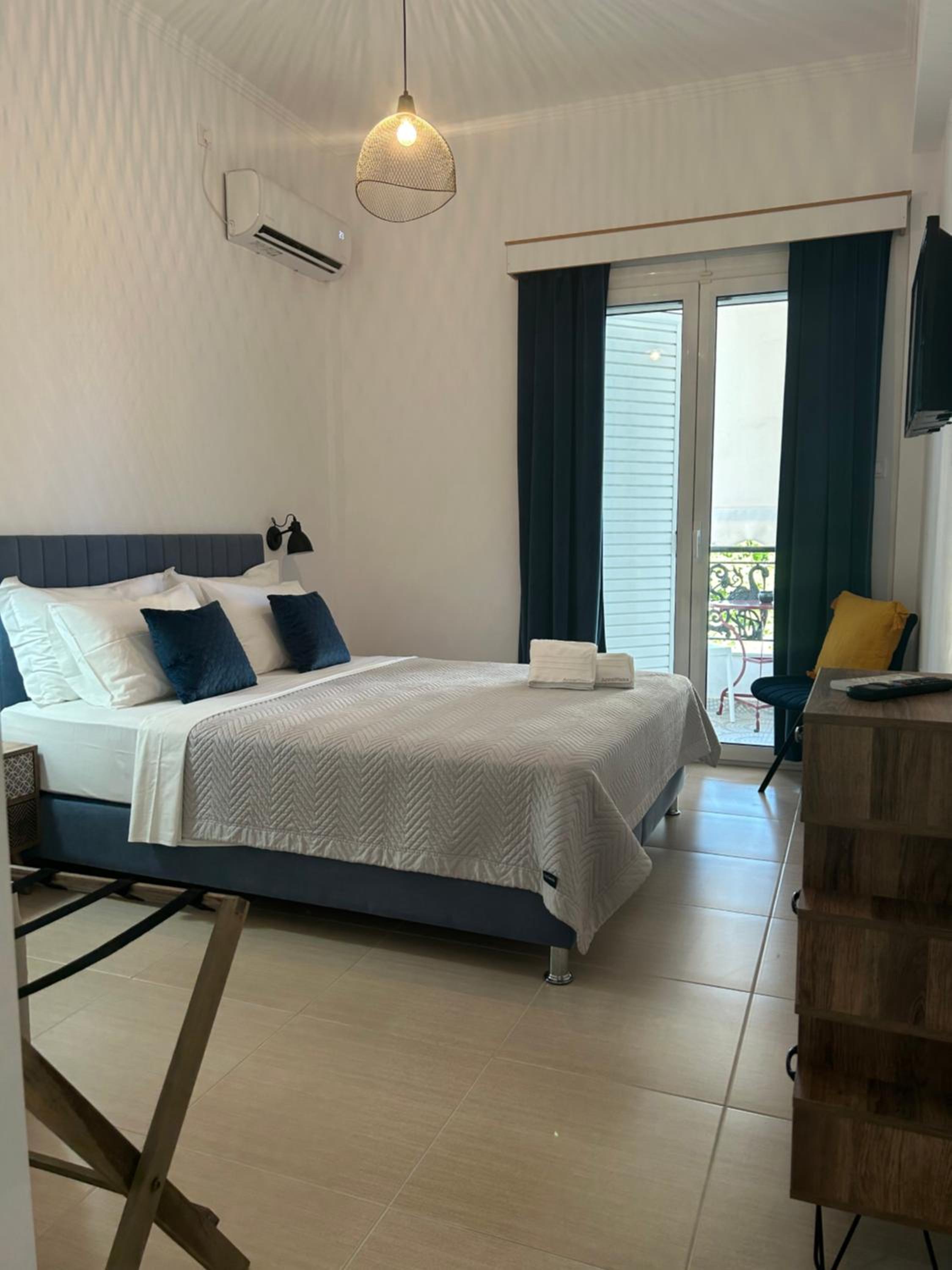 Triple Room with Mountain View