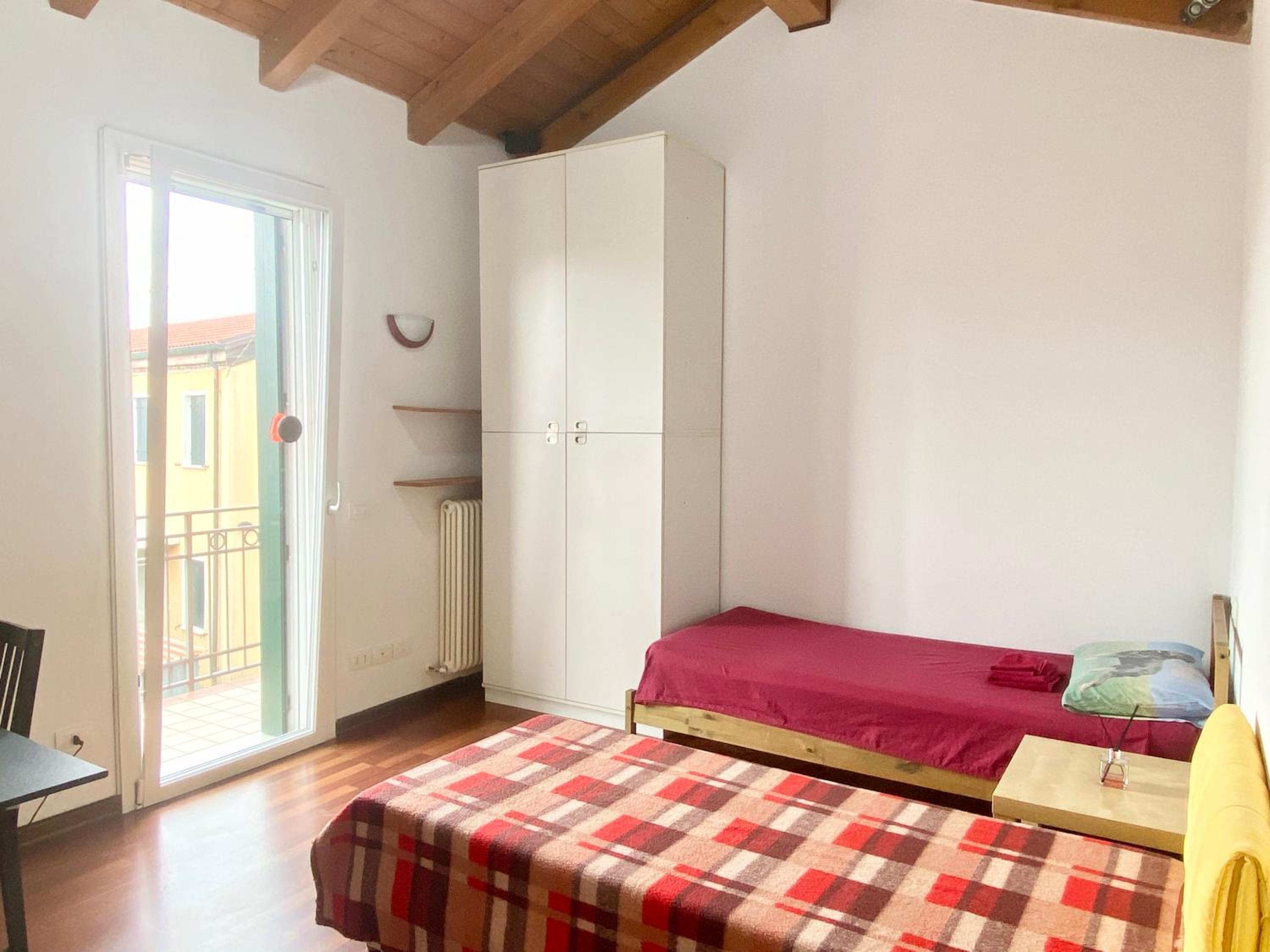 Deluxe Double or Twin Room with Mountain View