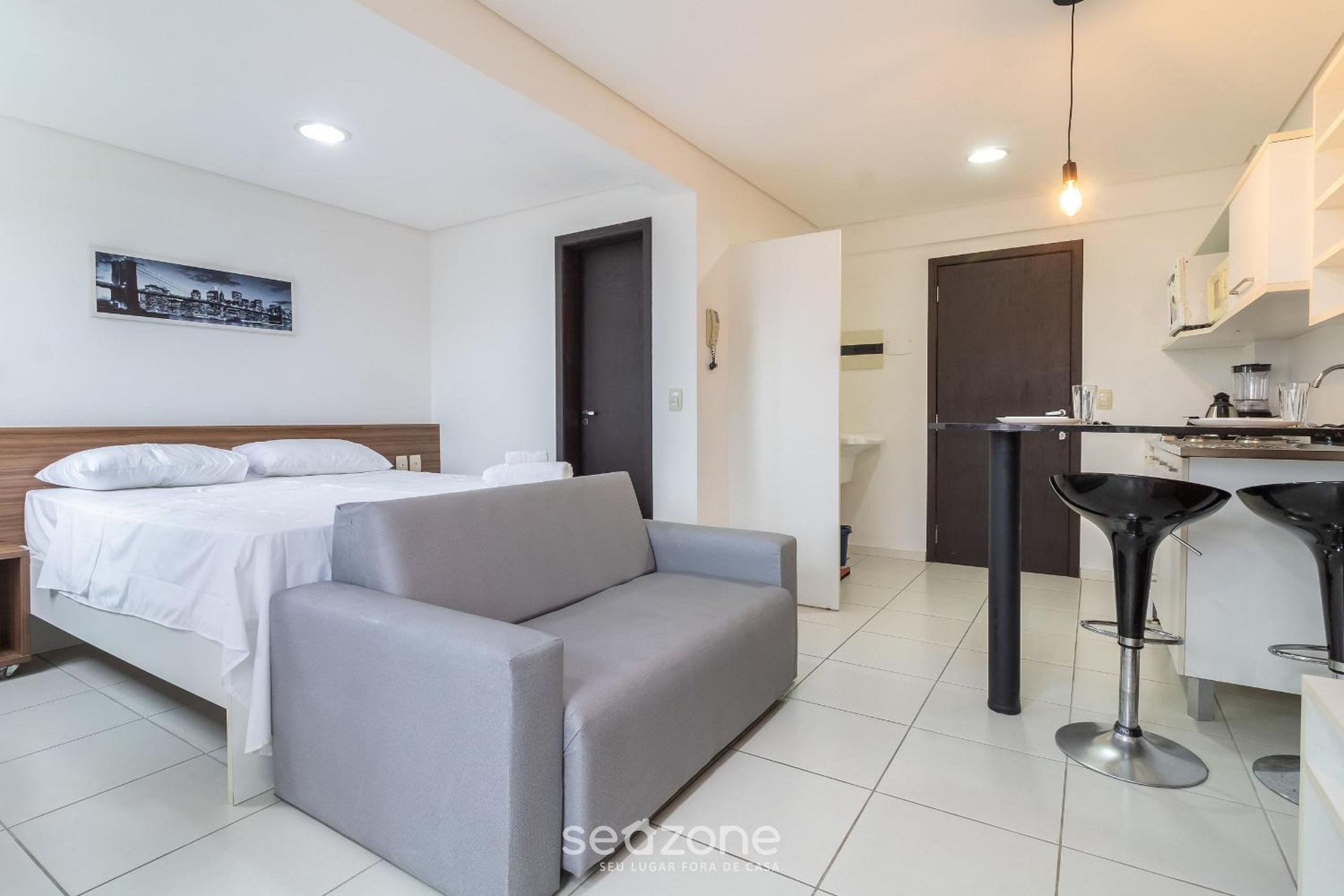Studio Apartment with Queen Bed