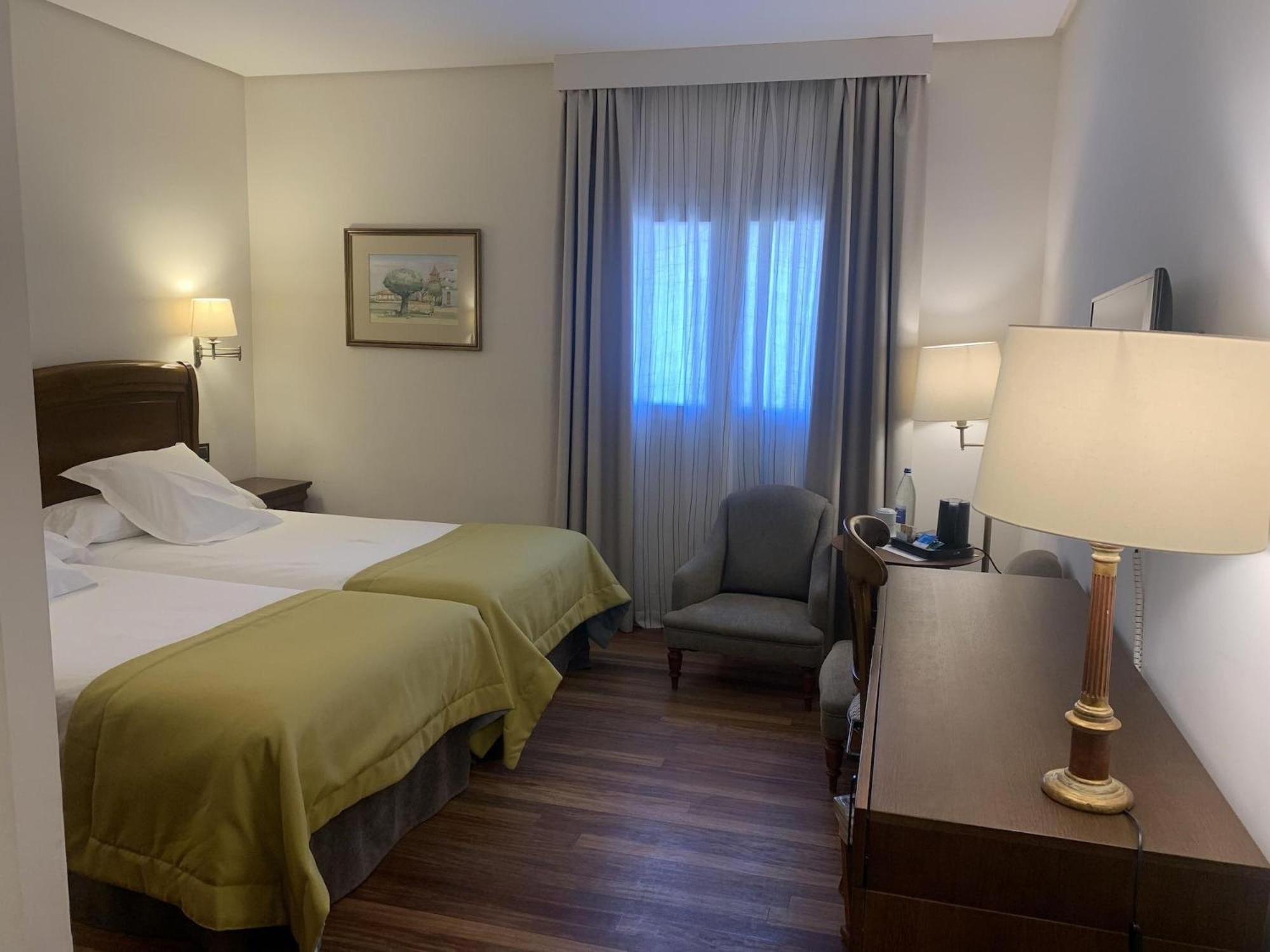 Standard Double Room - Photo 1
