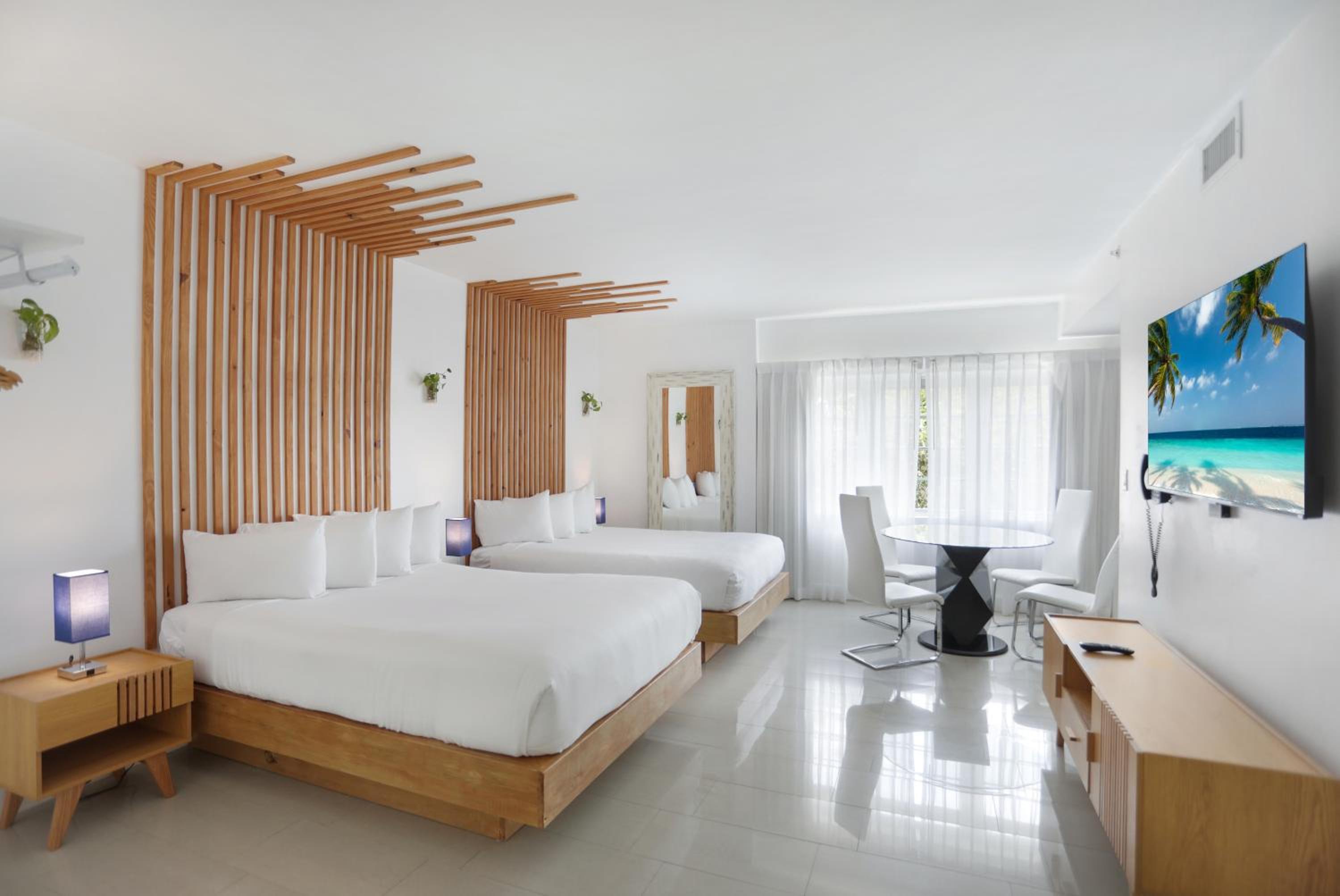 Premium Family One-Bedroom Suite with Kitchen