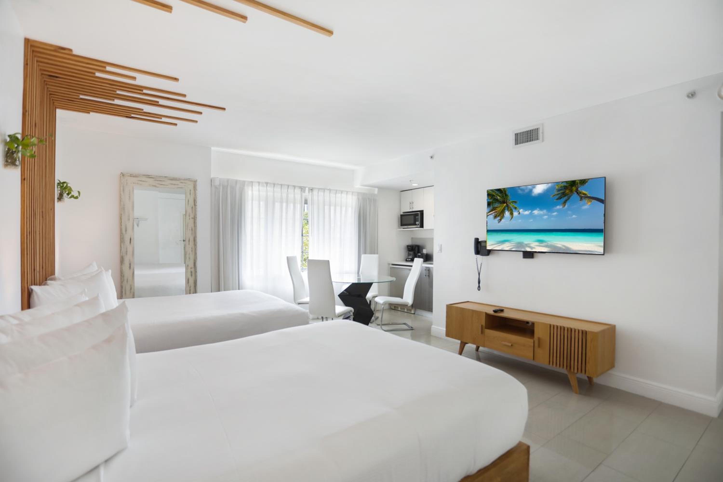 Premium Family One-Bedroom Suite with Kitchen