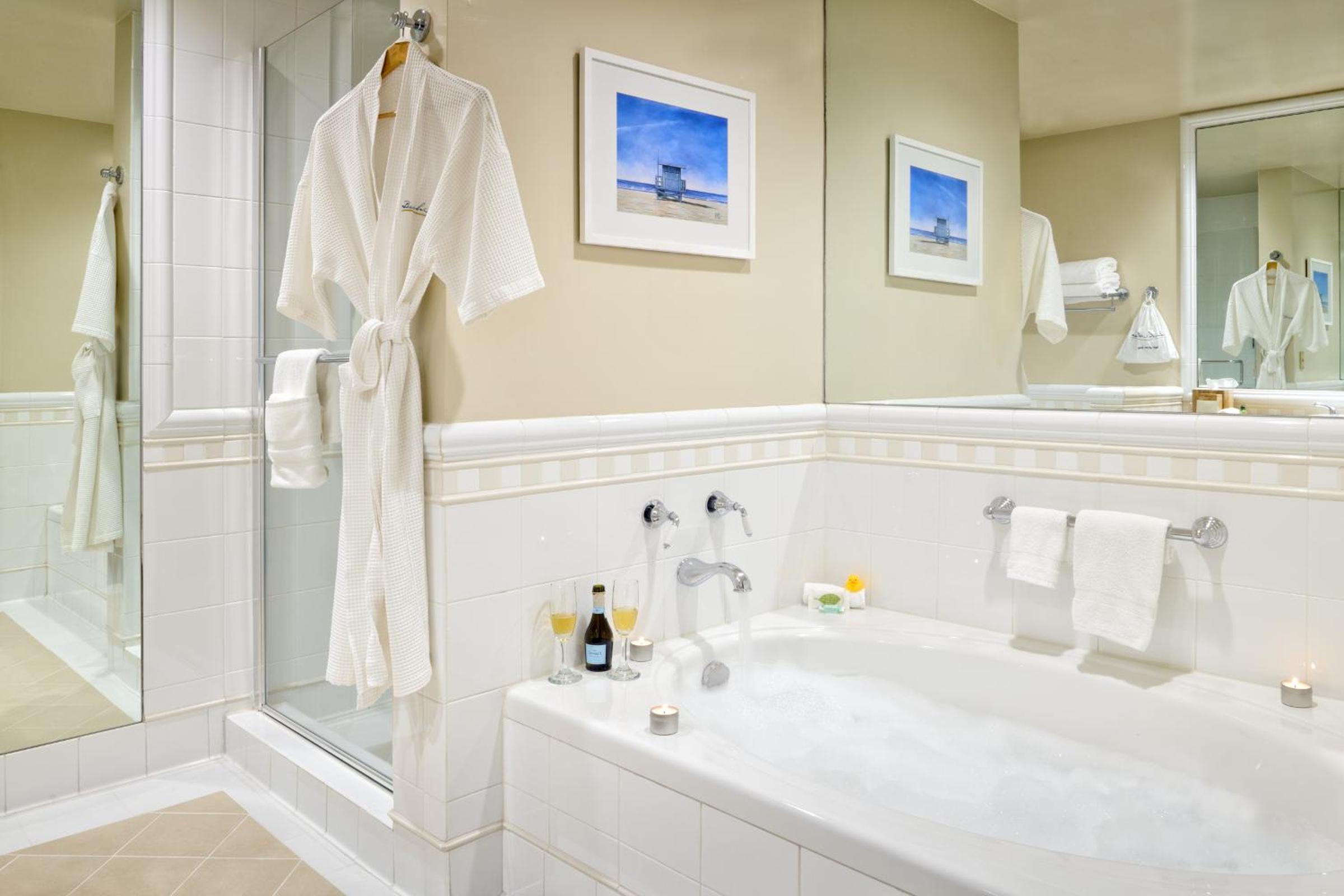 Ocean View Suite - Photo 3