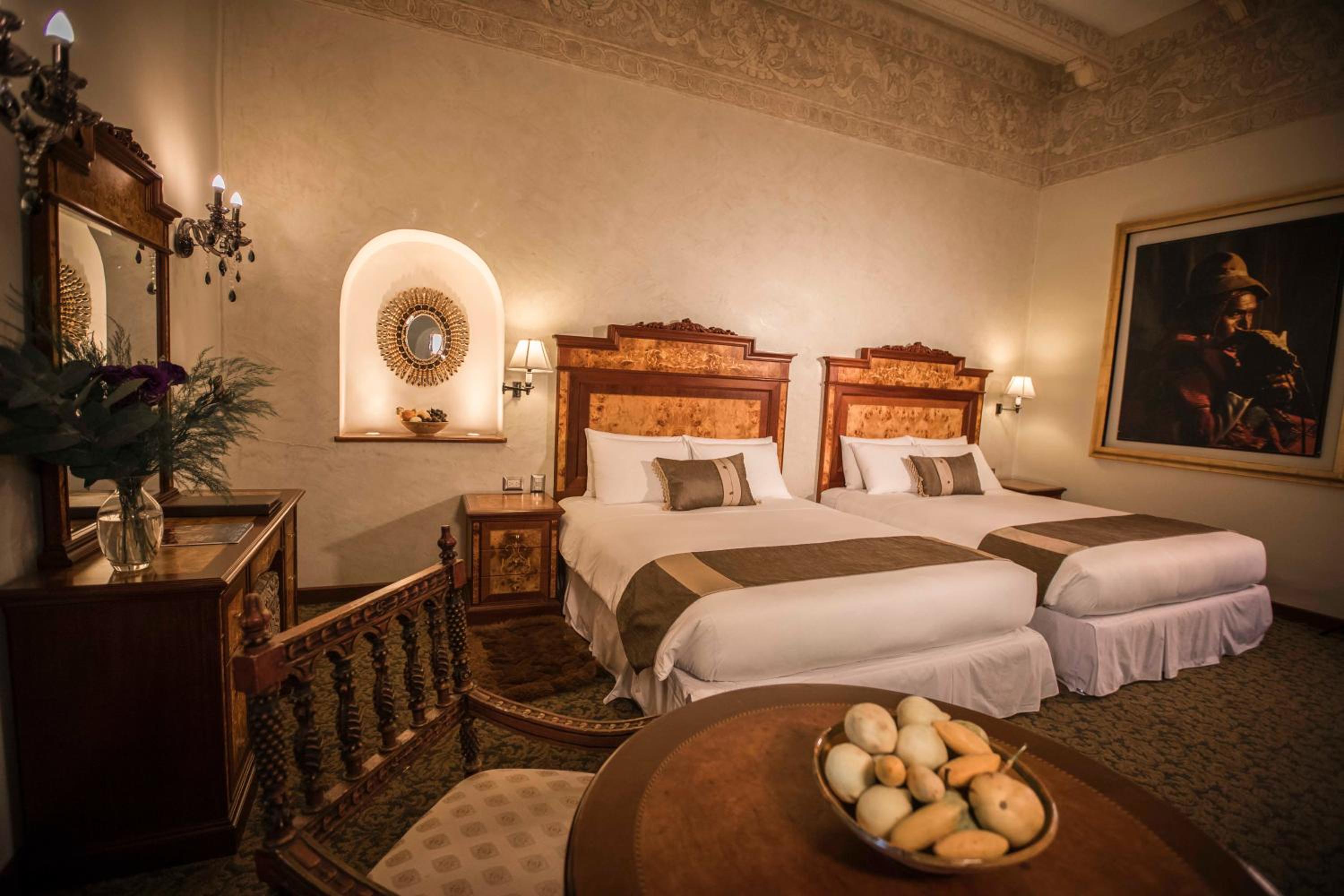 Superior Deluxe Room with Balcony - 2 Queen Beds - Photo 2