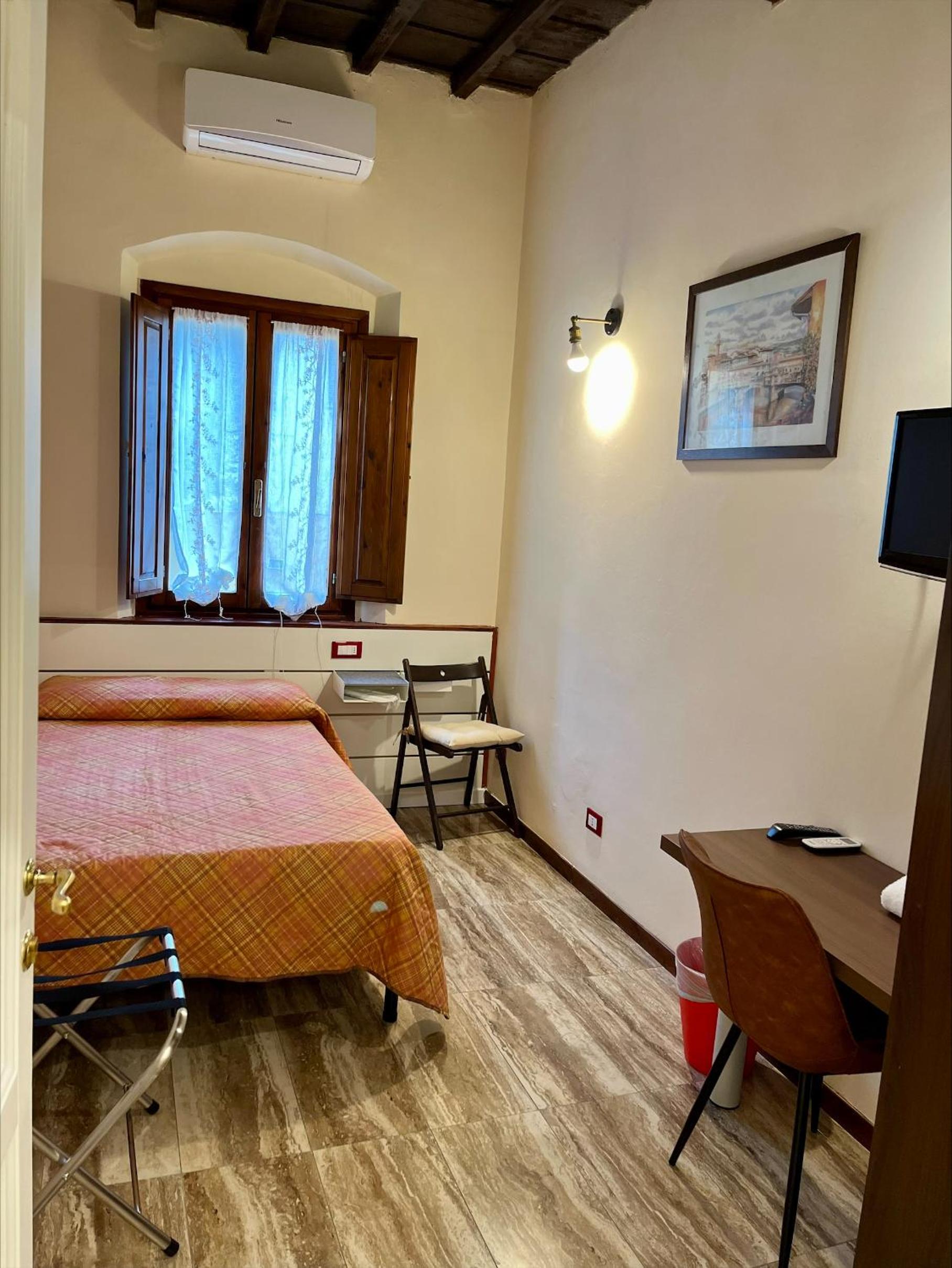 Single Room with Shared Bathroom