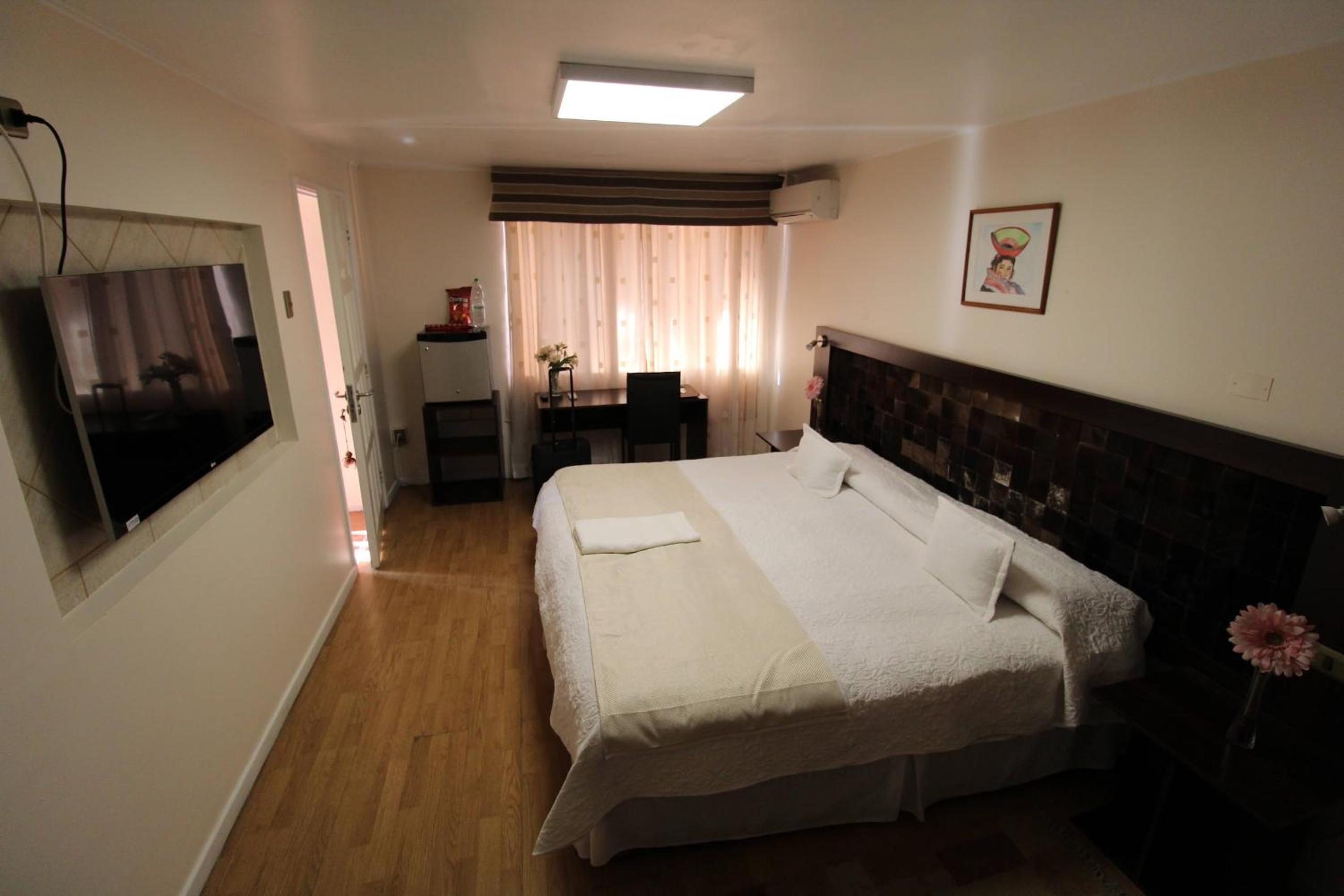 Deluxe Double or Twin Room photo 3