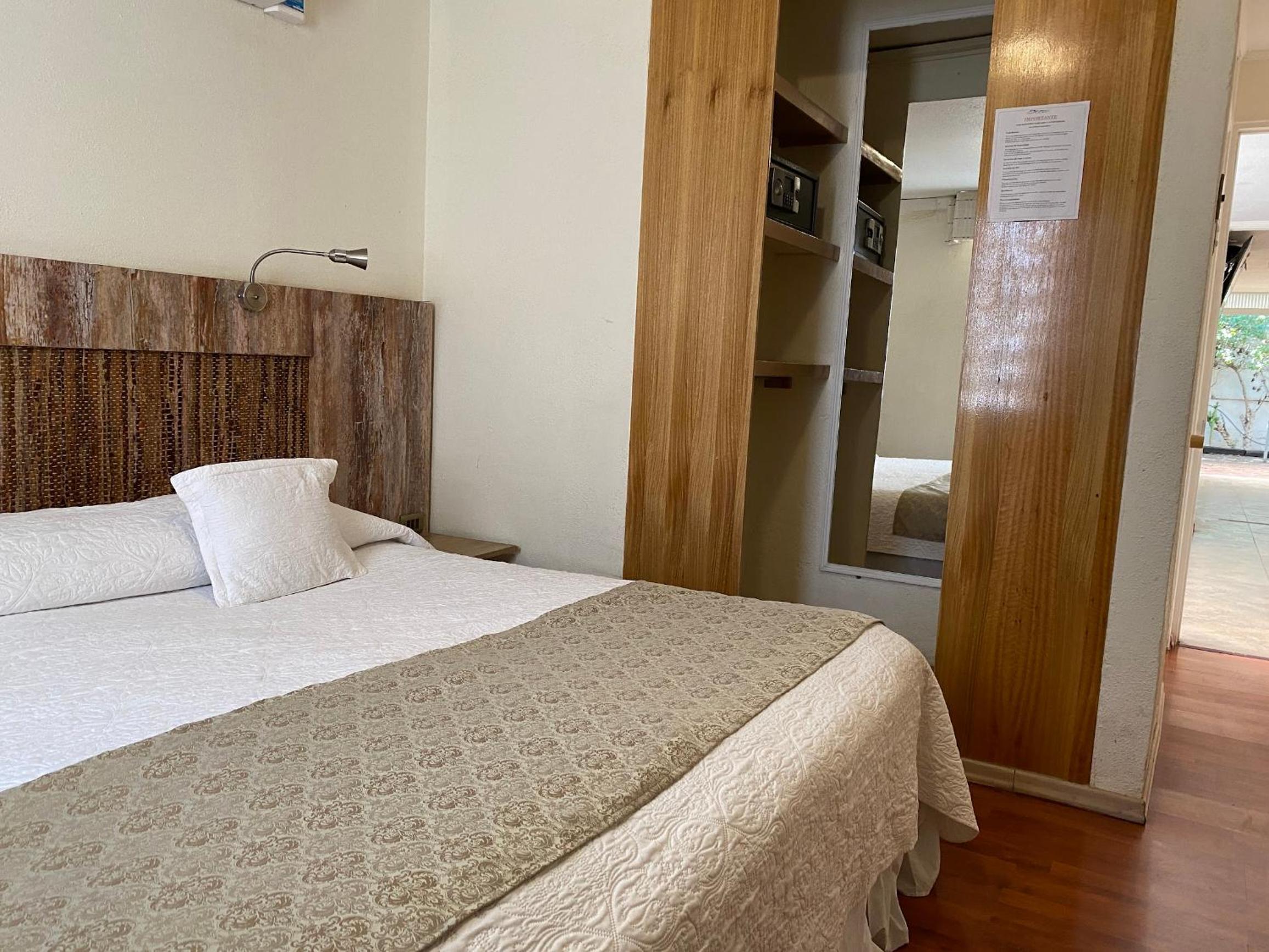 Deluxe Twin Room photo 3