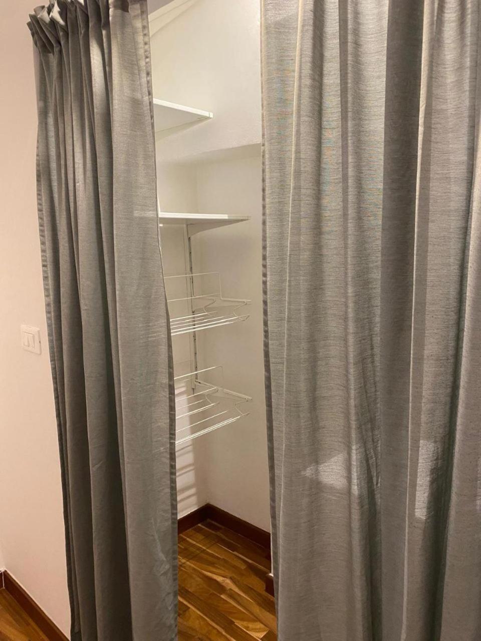 One-Bedroom Apartment photo 3
