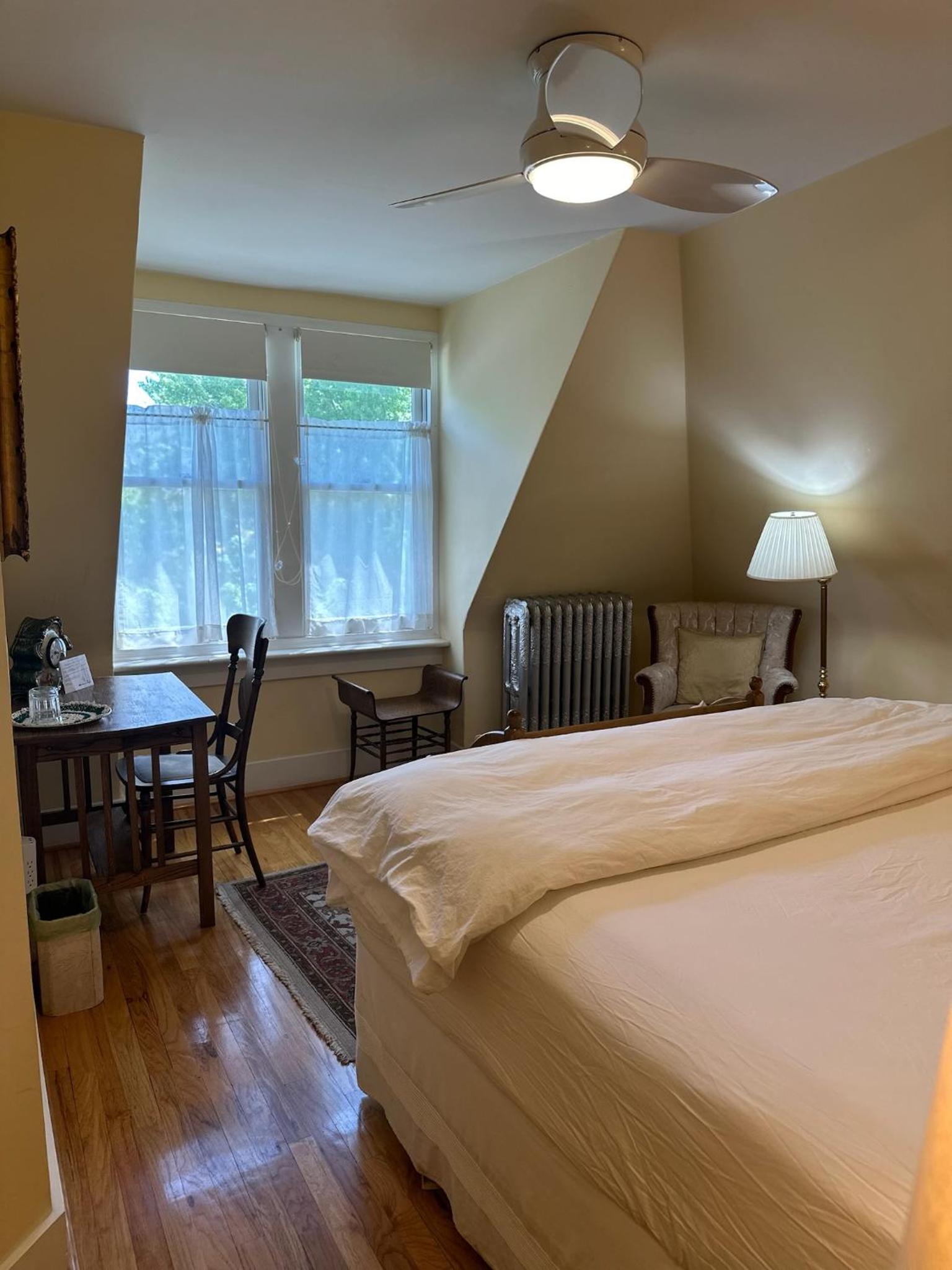 King Suite - Photo 1