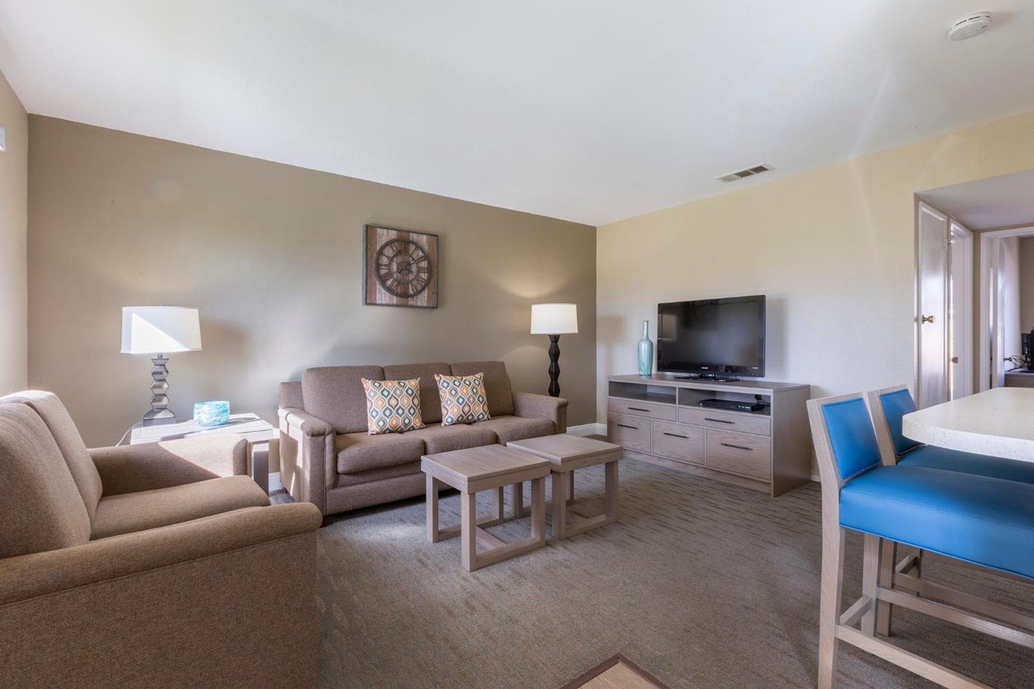 Two-Bedroom Suite - Photo 8