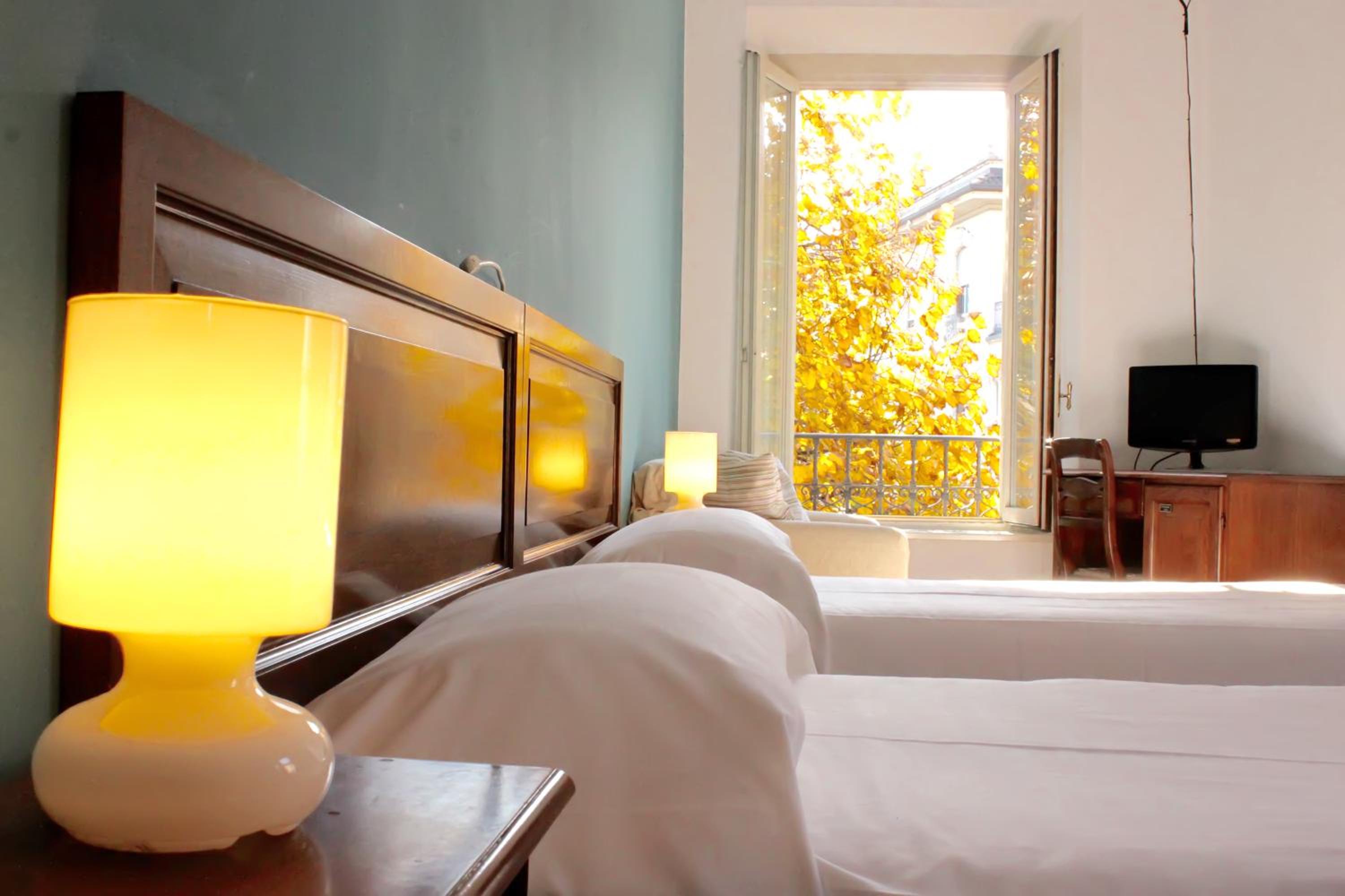 Twin Room - Photo 10