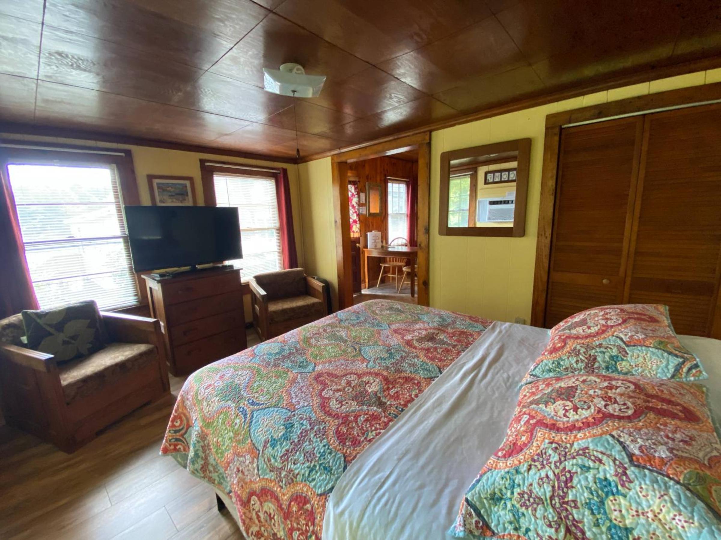 Queen Suite photo 2