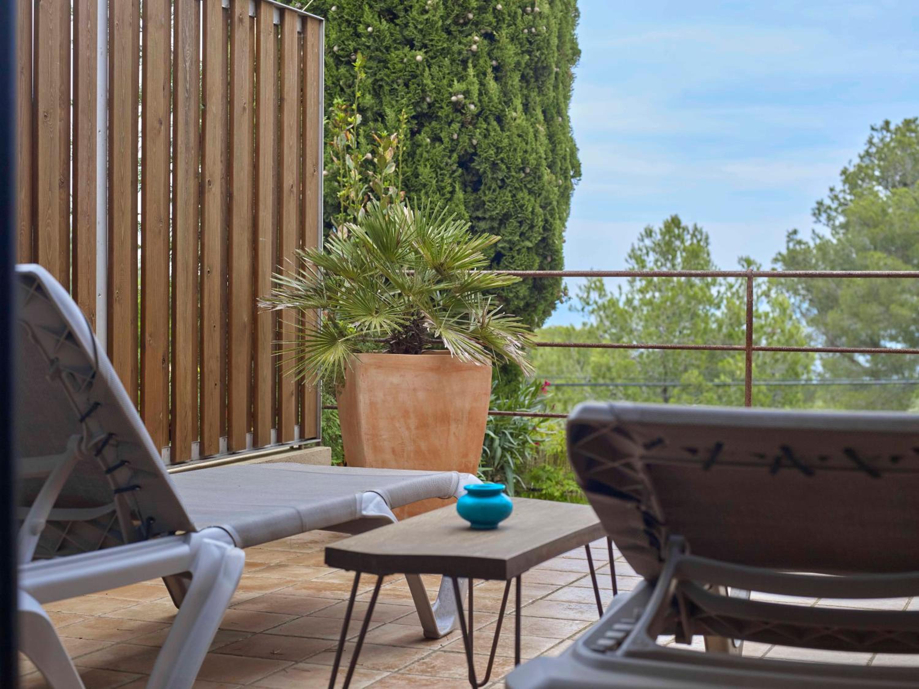 Junior Suite with Terrace and Sea View photo 3