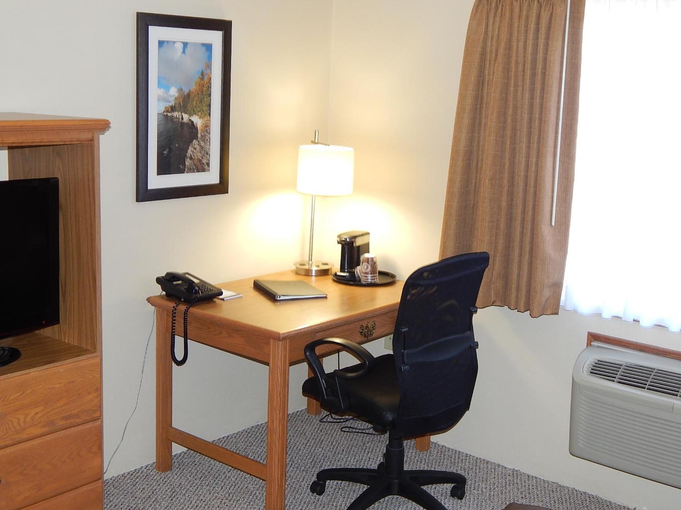 King Room - Non-Smoking photo 3