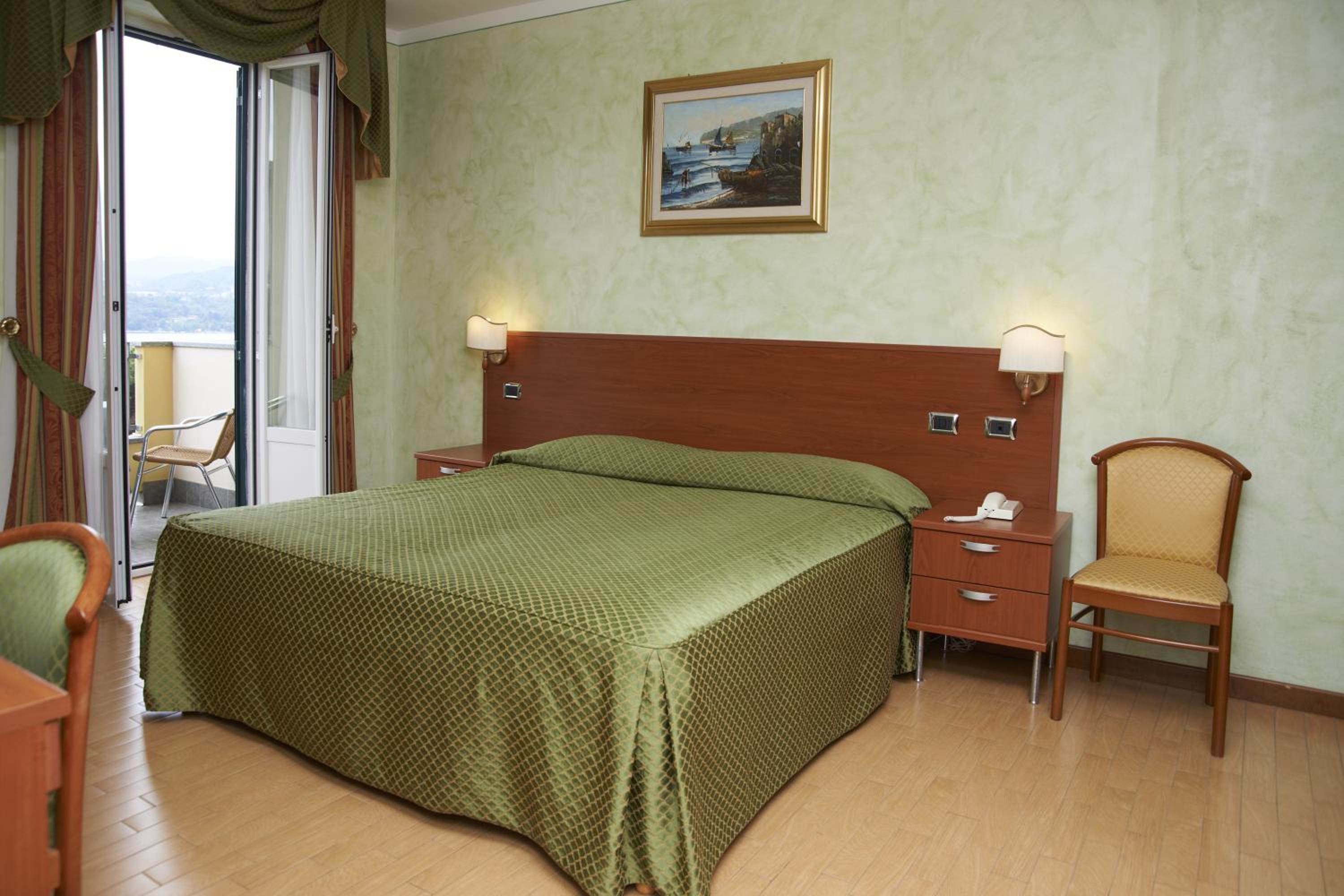 Double Room with Lake View photo 1