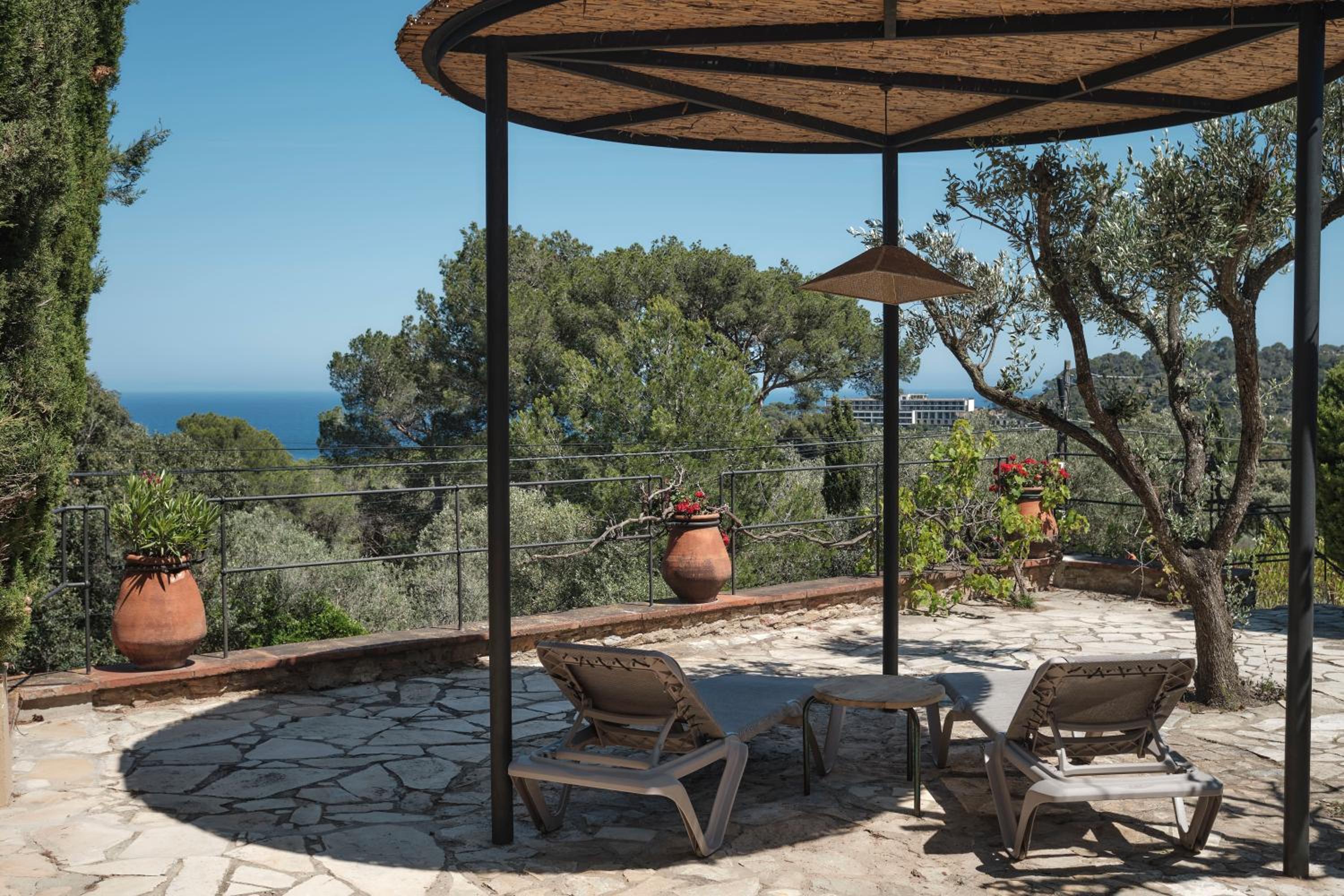 Junior Suite with Patio and Sea View photo 2