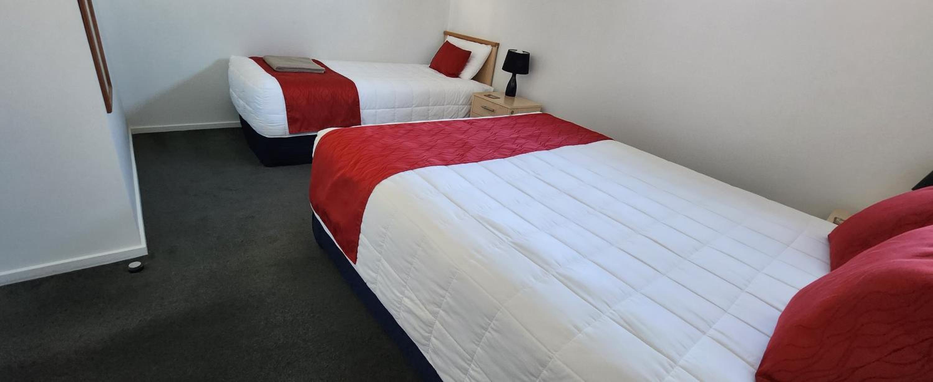 Family Room with Bathroom photo 1