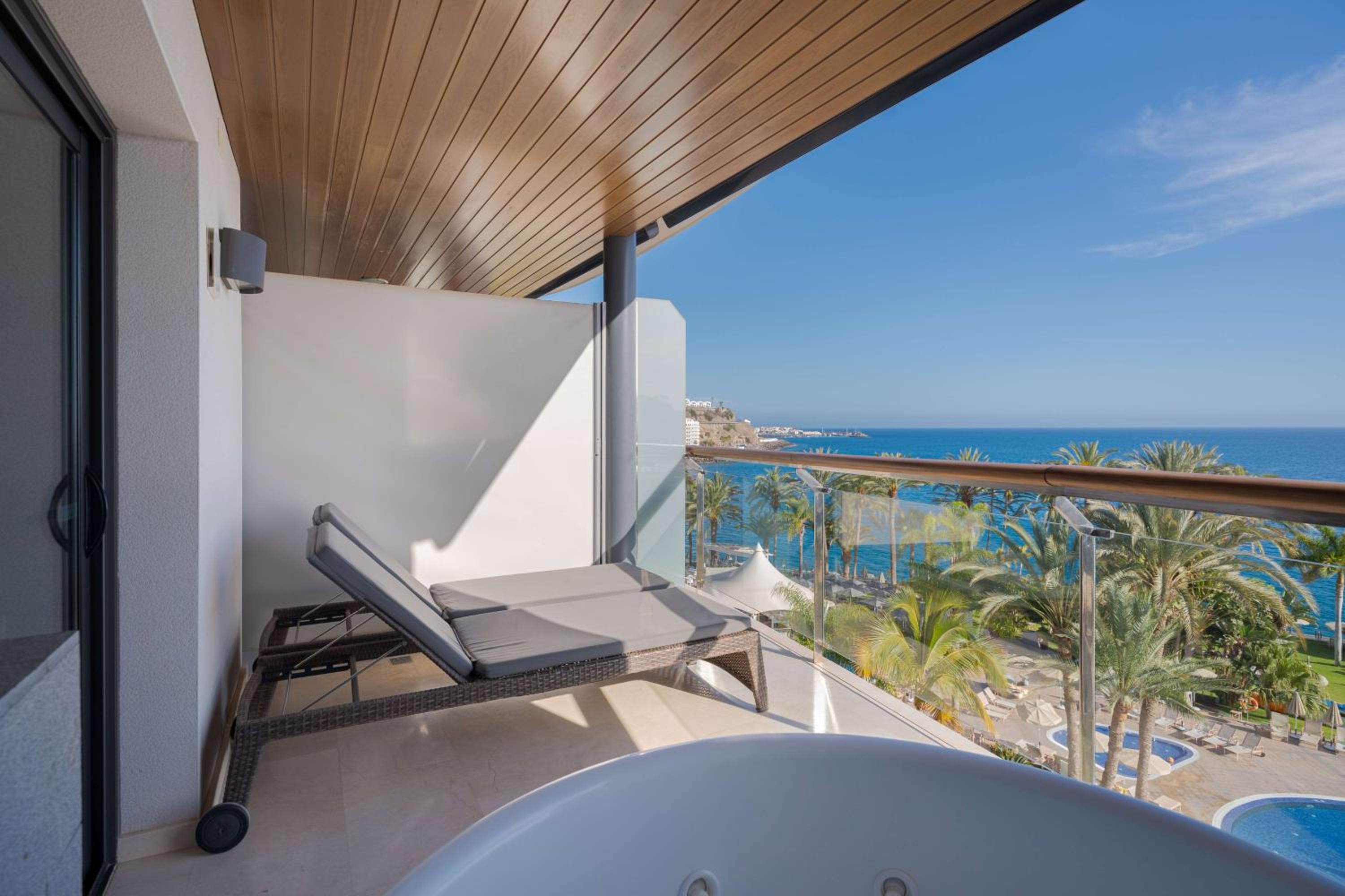 Suite- 2 Bedroom & Sea View - Photo 9