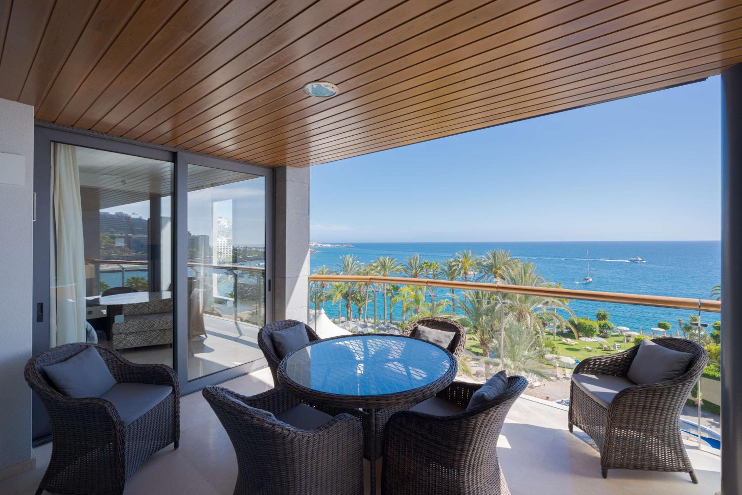 Suite- 1 Bedroom & Sea View thumbnail 5