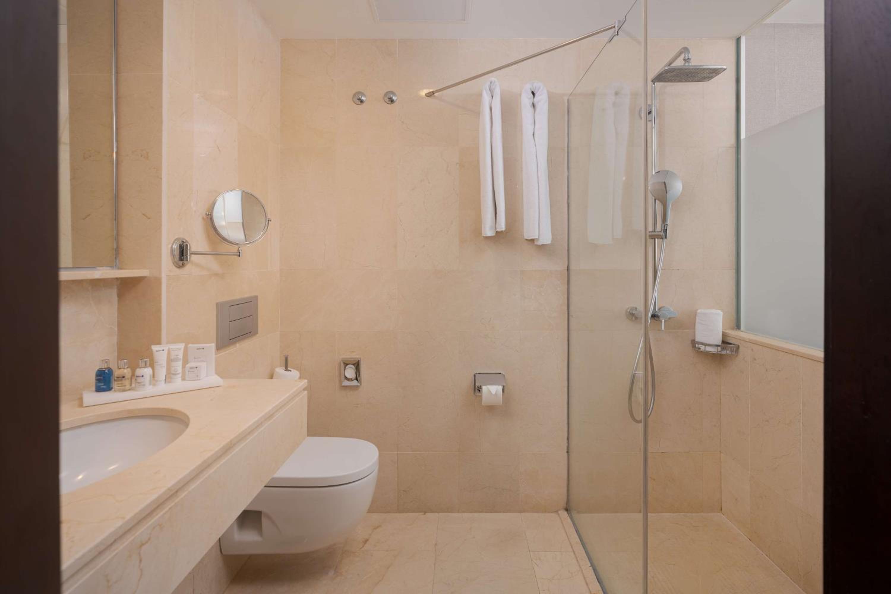 Premium Suite- 3 Bedroom & Sea View - Photo 9