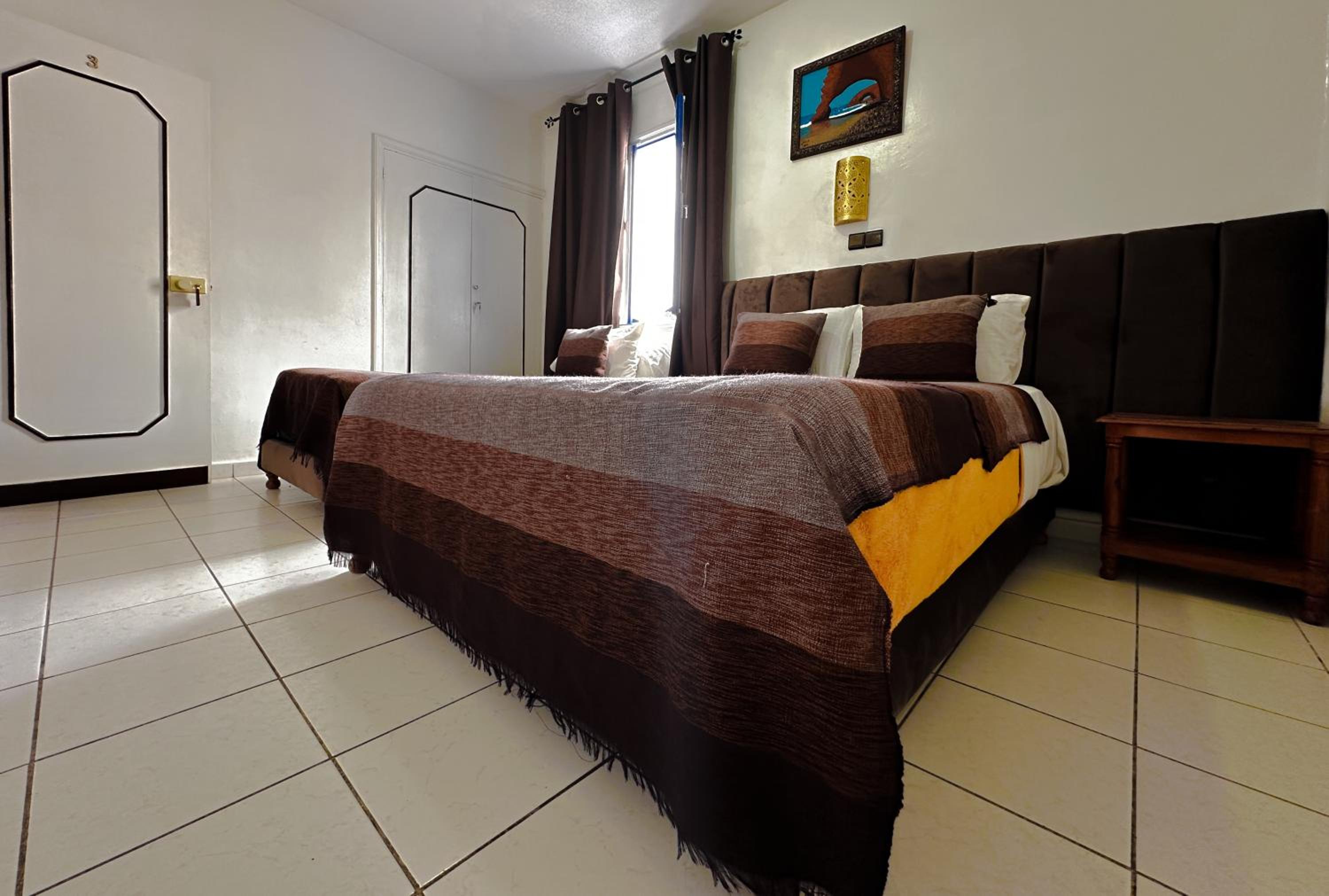 Triple Room with Private Bathroom - Photo 4