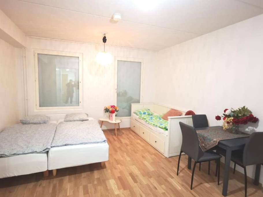 Studio Apartment photo 1