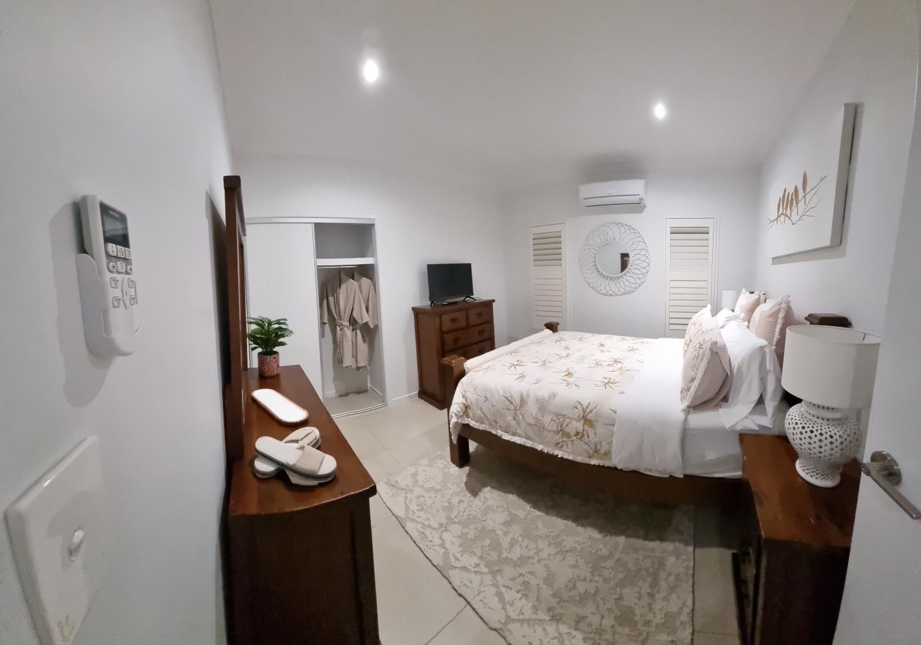 Deluxe Queen Room photo 1