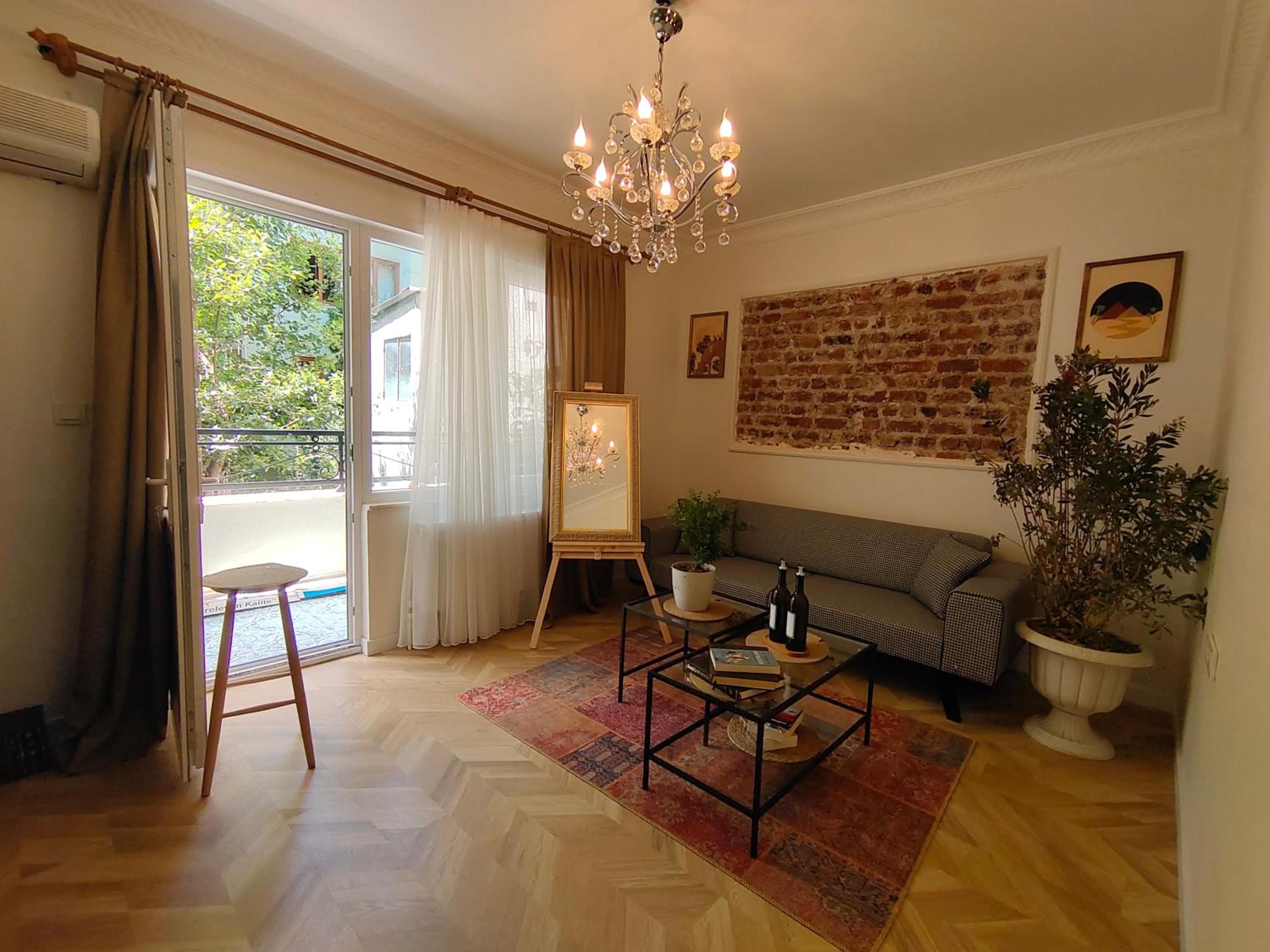 Three-Bedroom Apartment photo 1