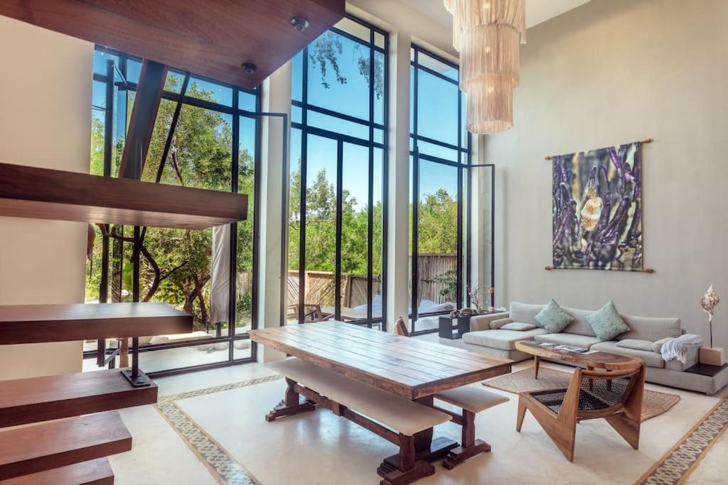 Three-Bedroom Villa photo 1