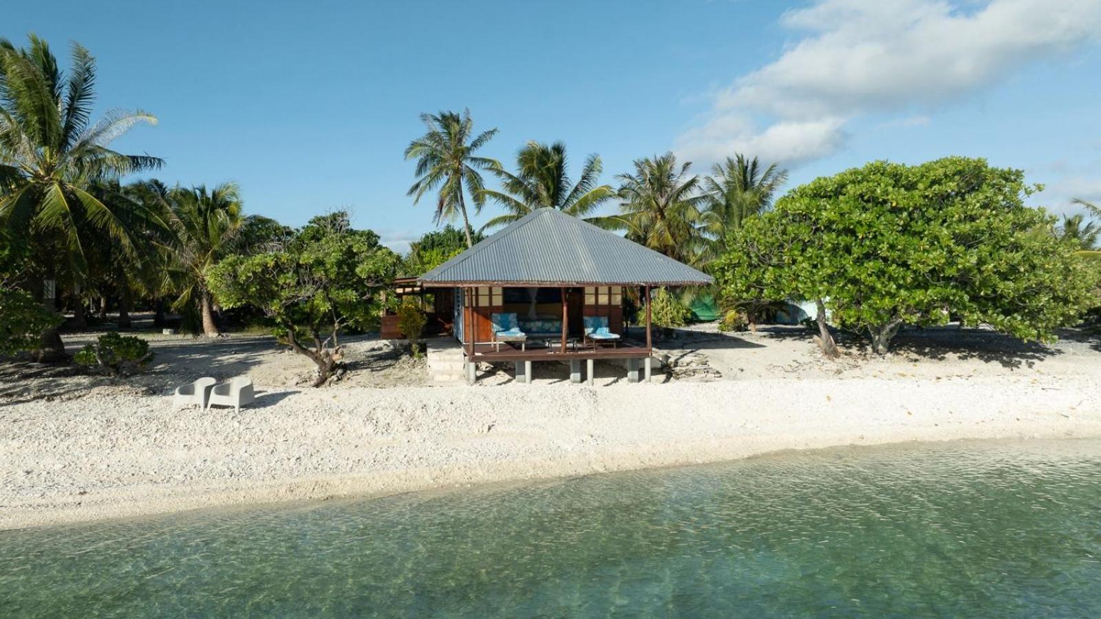Deluxe Bungalow photo 2