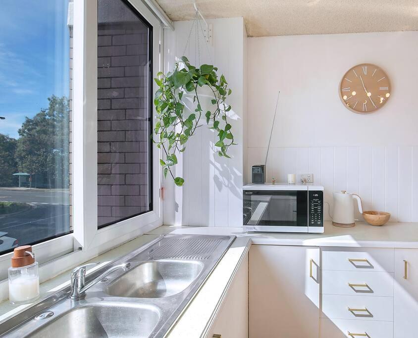 Three-Bedroom Apartment photo 2
