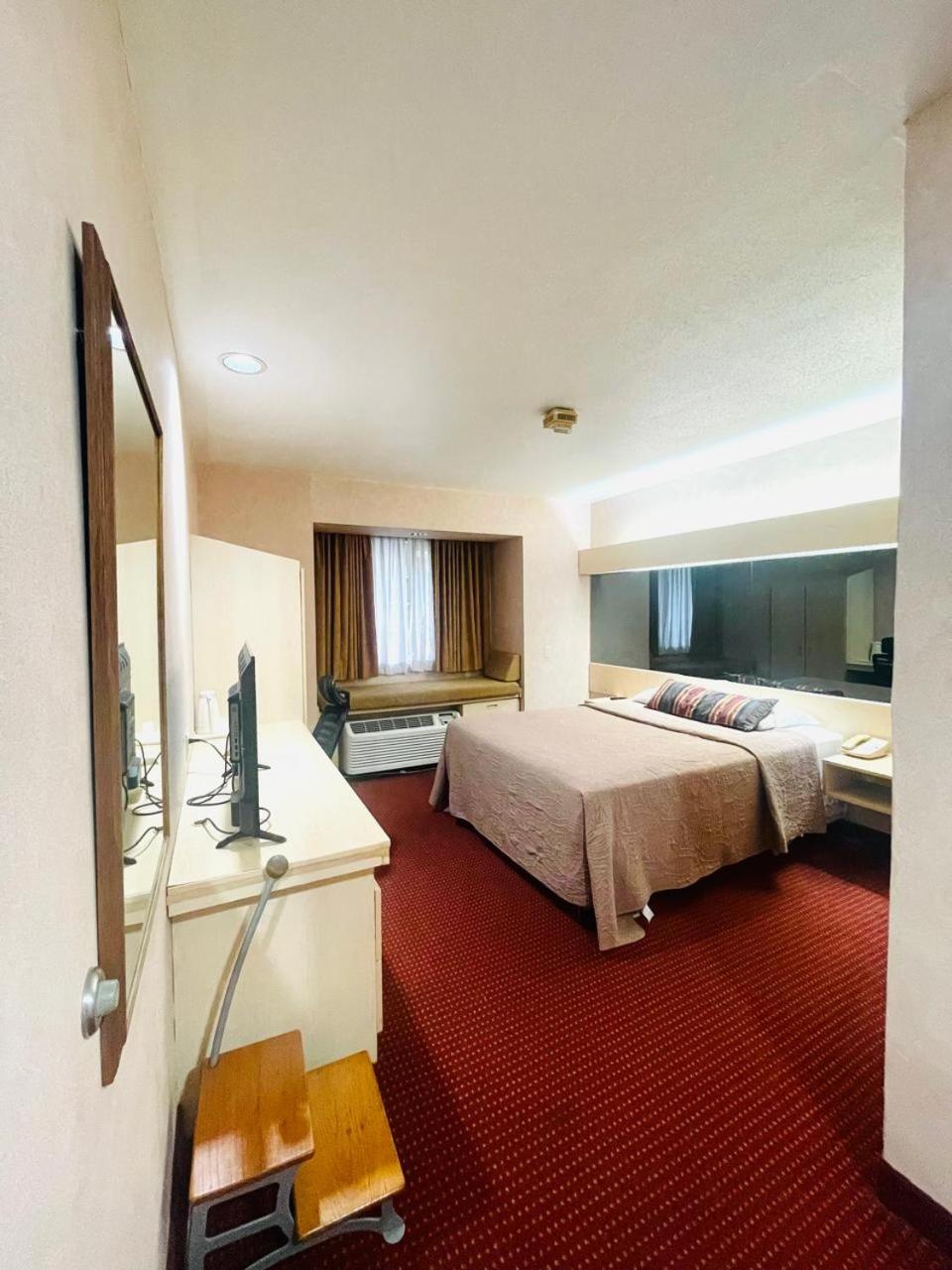 Handicap Room photo 1