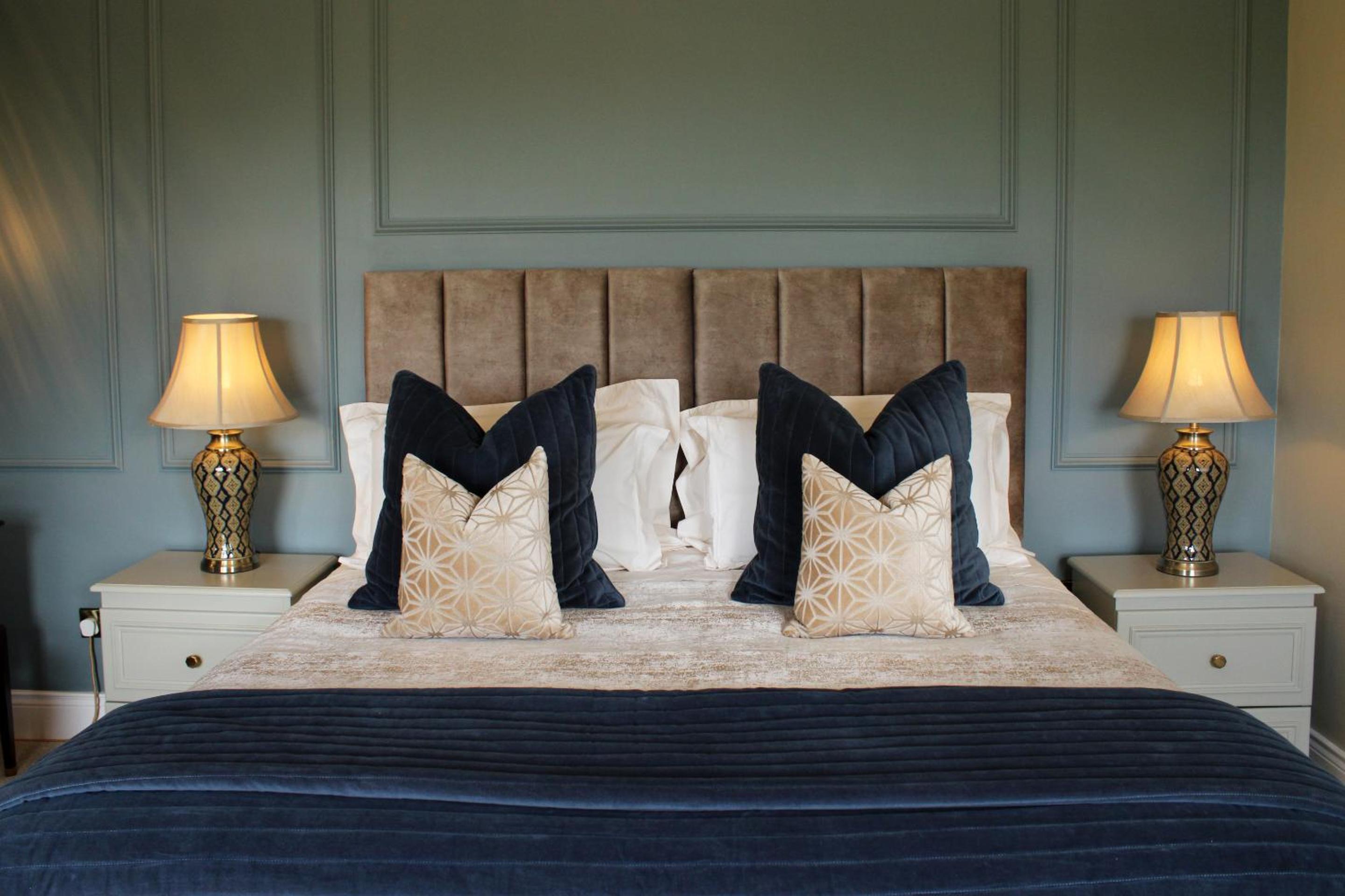 Superior King Room photo 2