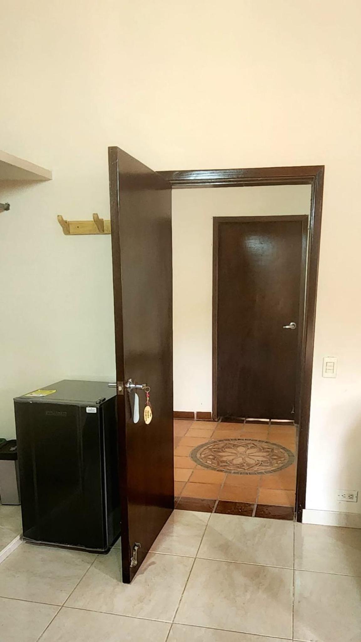 Family Room with Private Bathroom photo 3