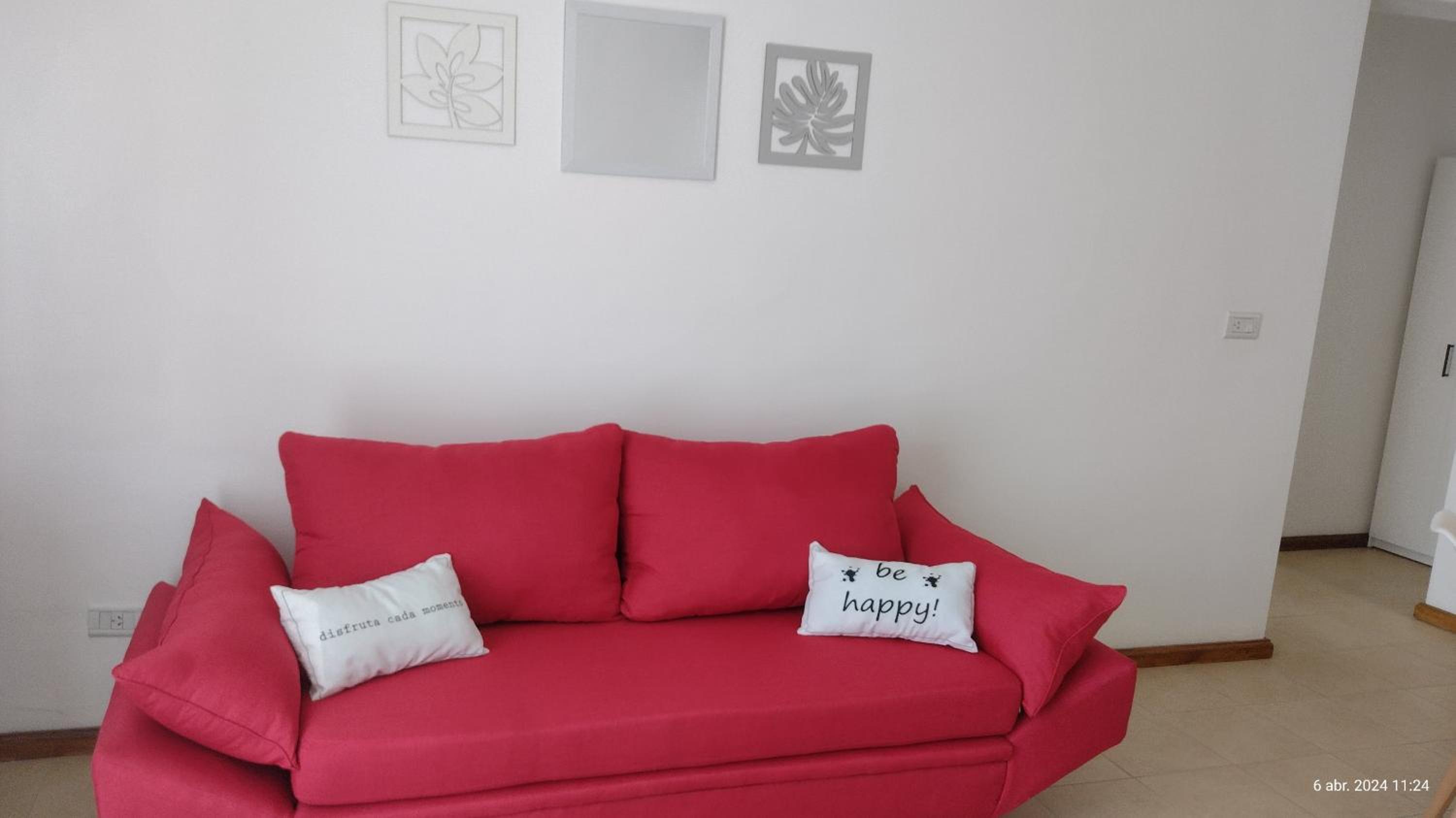 One-Bedroom Apartment photo 2