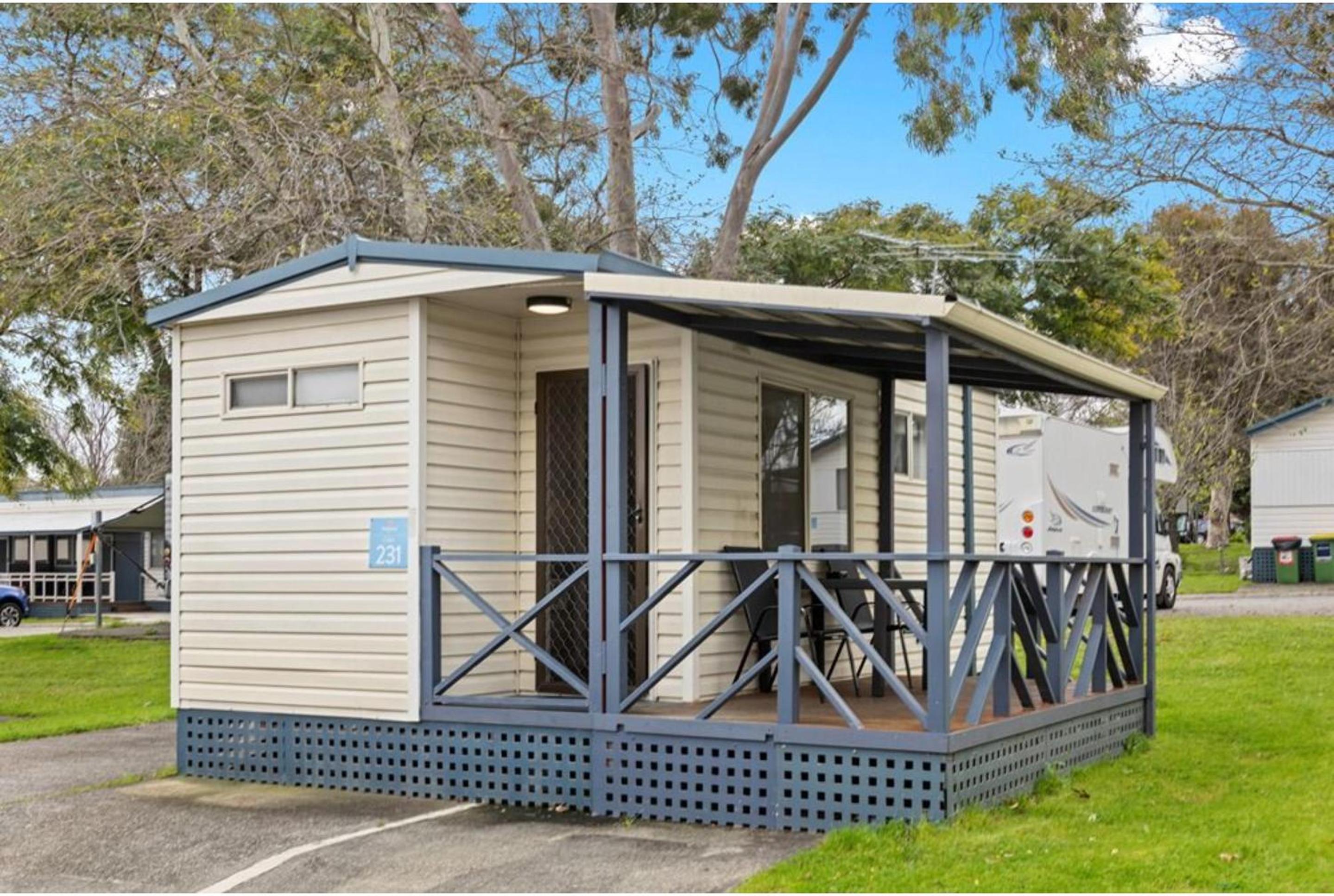  Standard Studio Cabin - Photo 2