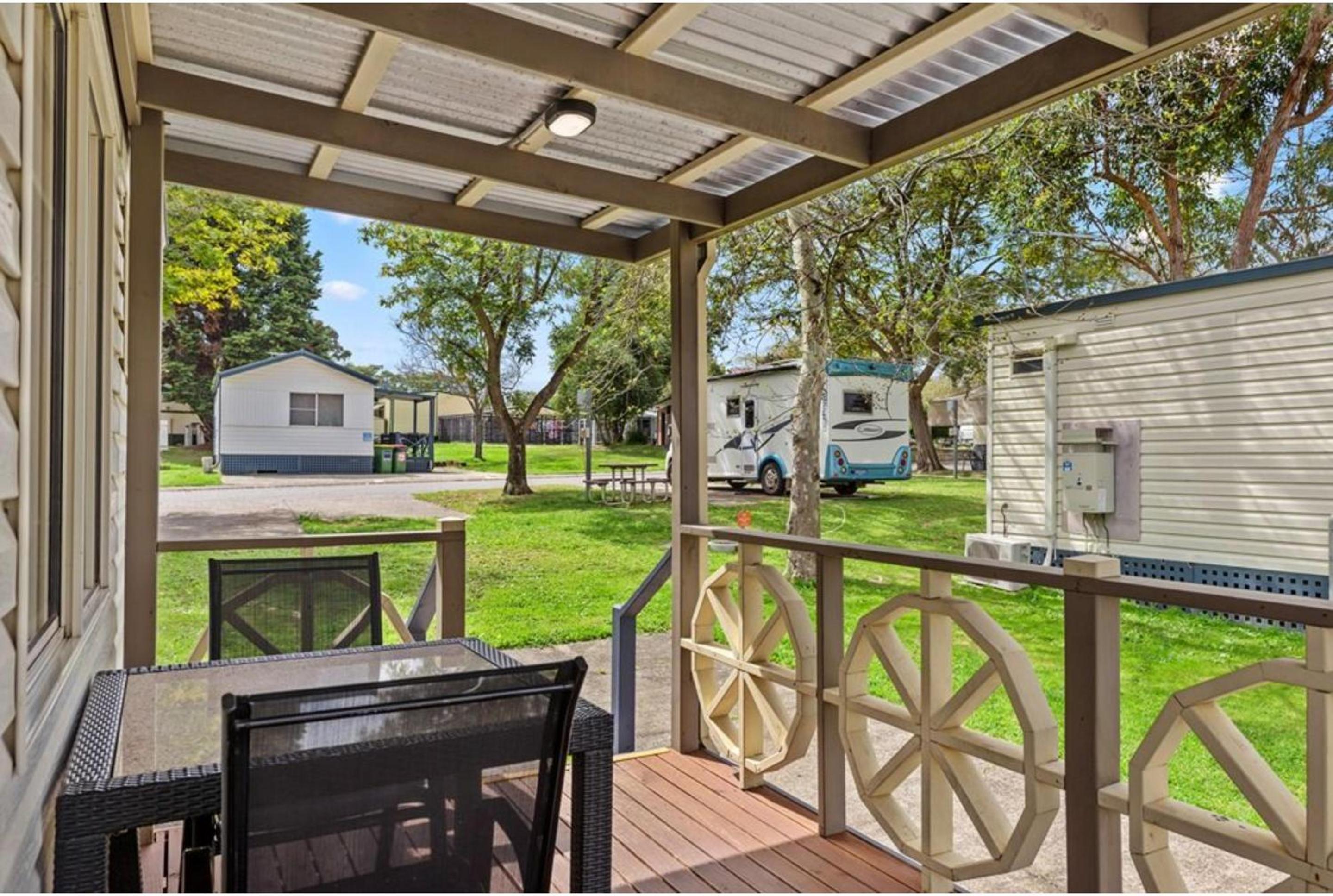 Standard Studio Cabin - Pet Friendly - Photo 5
