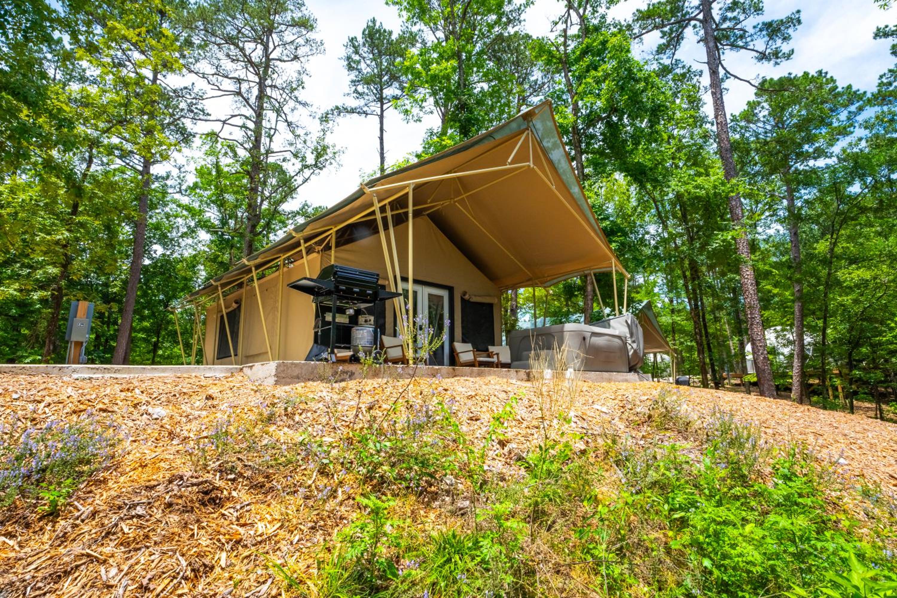 Suite with Mountain View - Photo 9