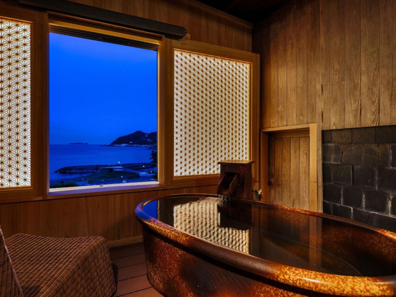 Nagisa Japanese-Style Triple Room with Sea View with Open-Air Bath photo 2